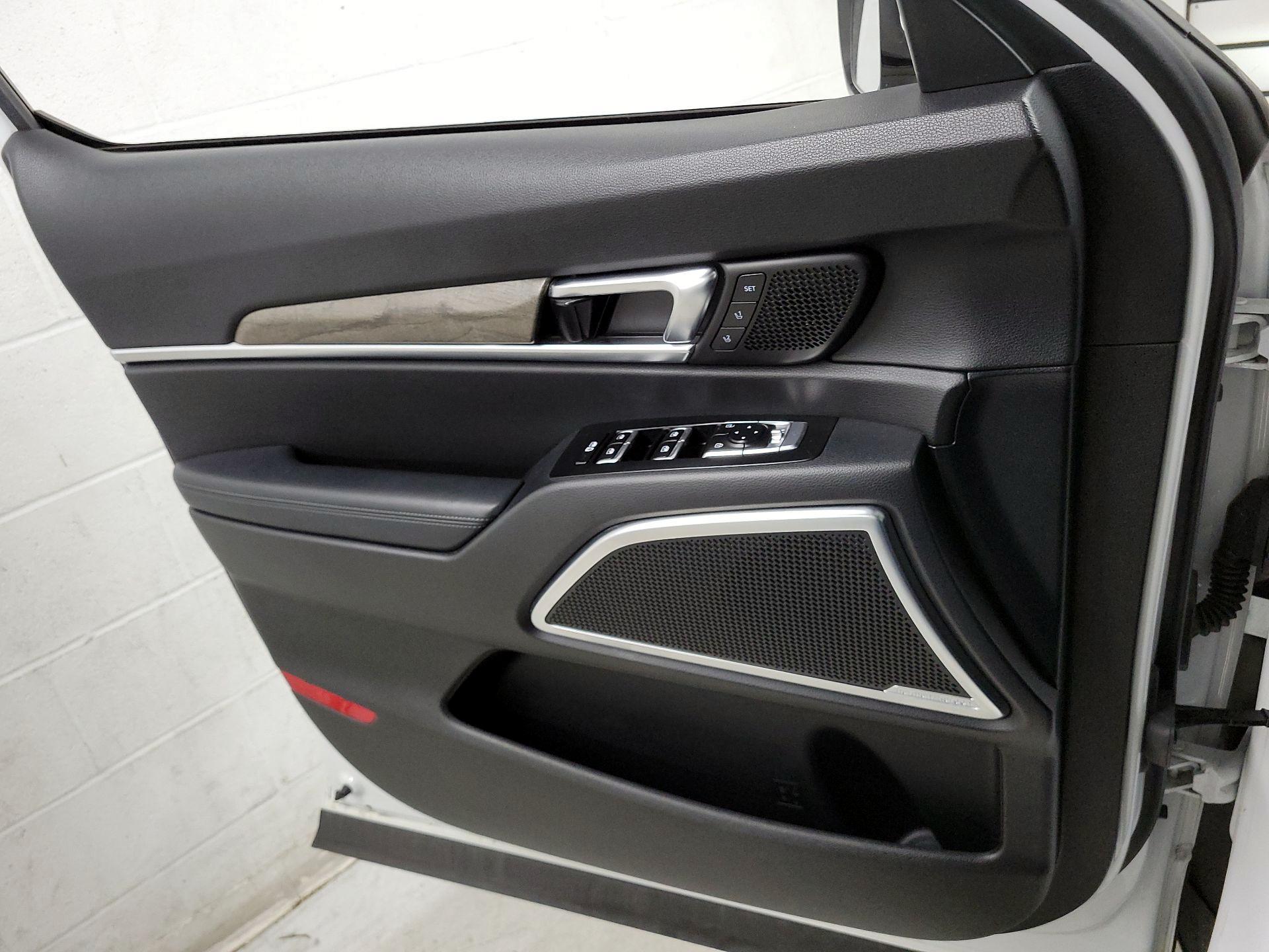 Thumbnail: 2020 Kia Telluride - 10