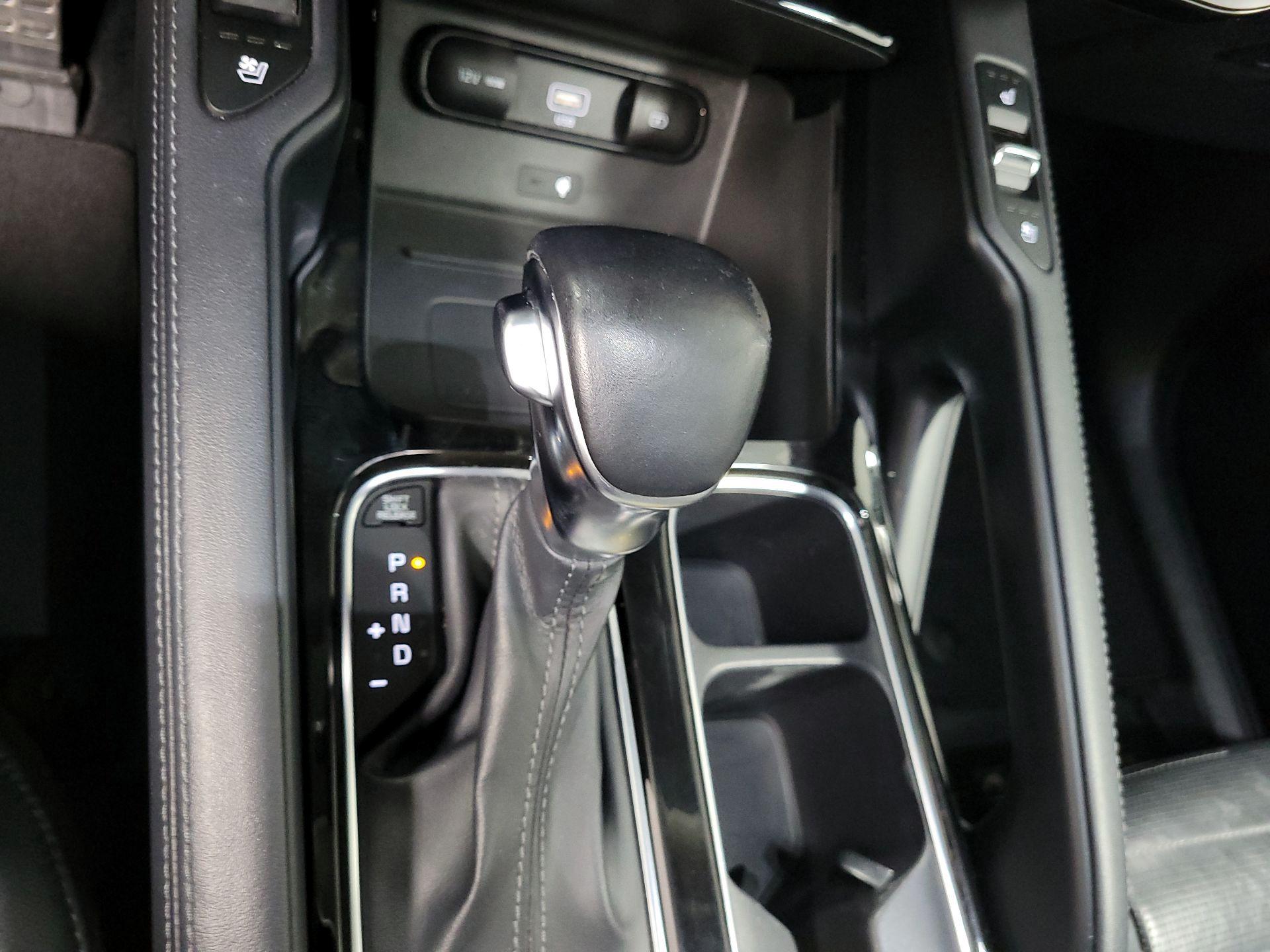 Thumbnail: 2020 Kia Telluride - 14