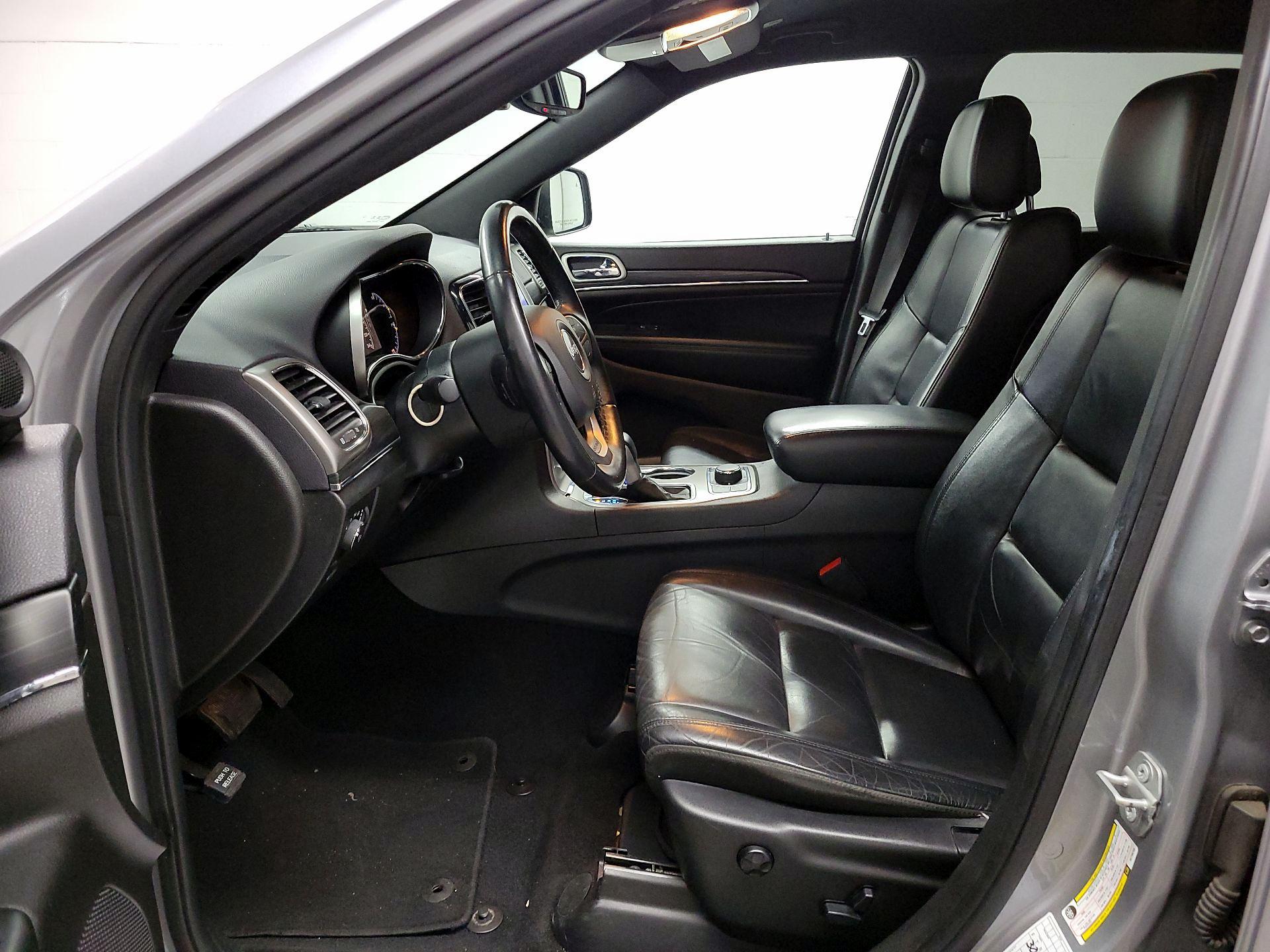 Thumbnail: 2019 Jeep Grand Cherokee - 9