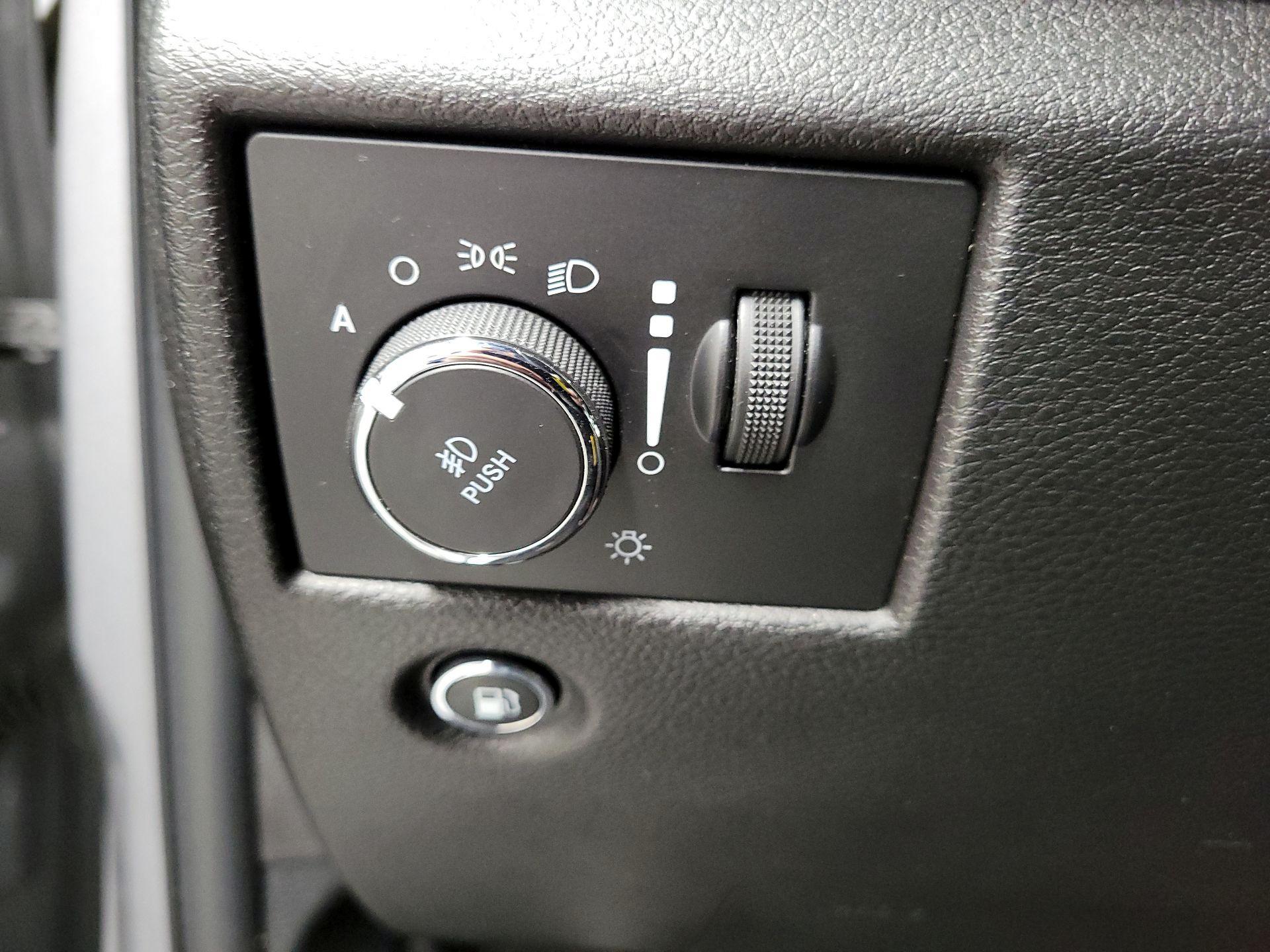 Thumbnail: 2019 Jeep Grand Cherokee - 11