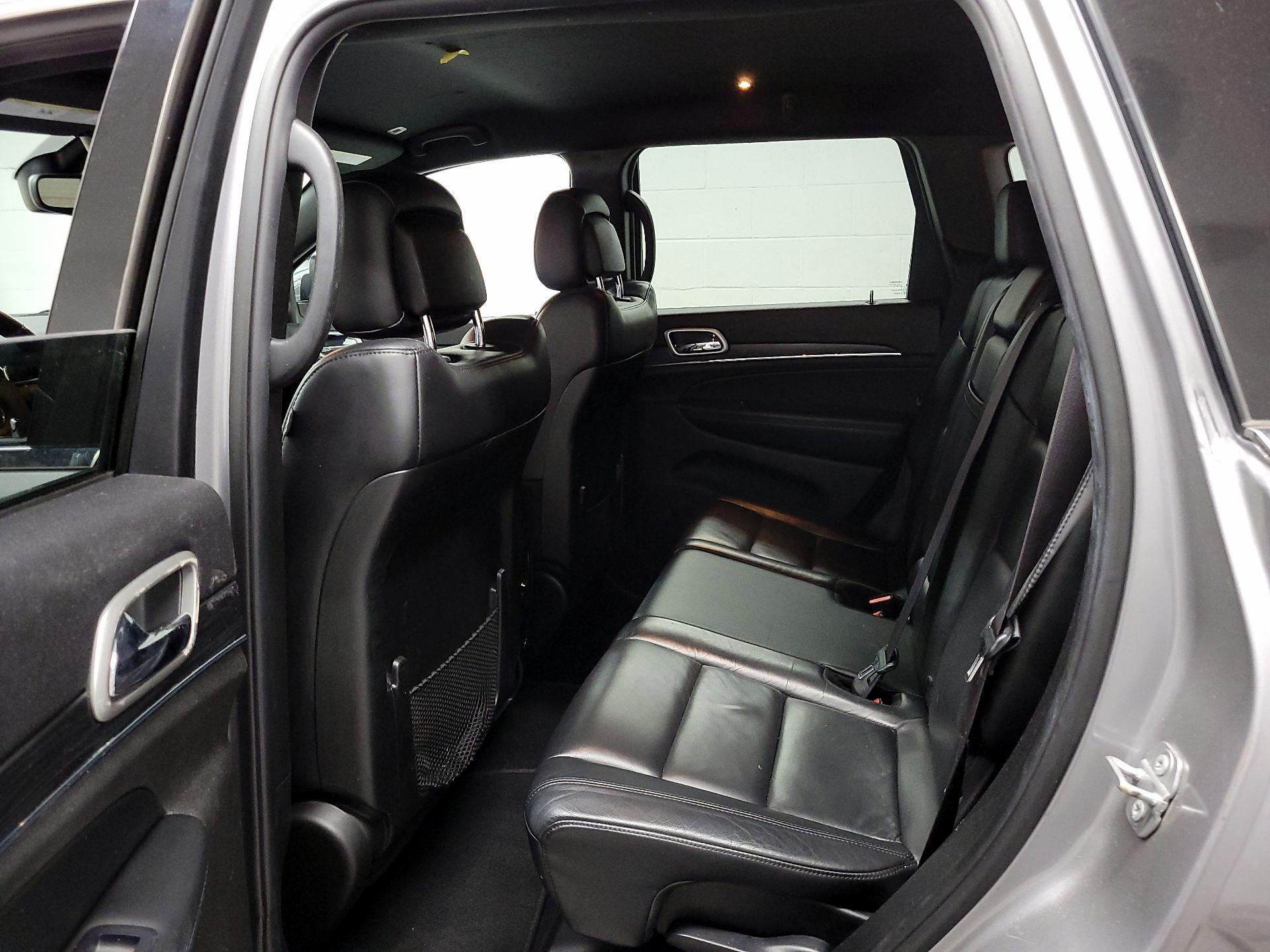 Thumbnail: 2019 Jeep Grand Cherokee - 18