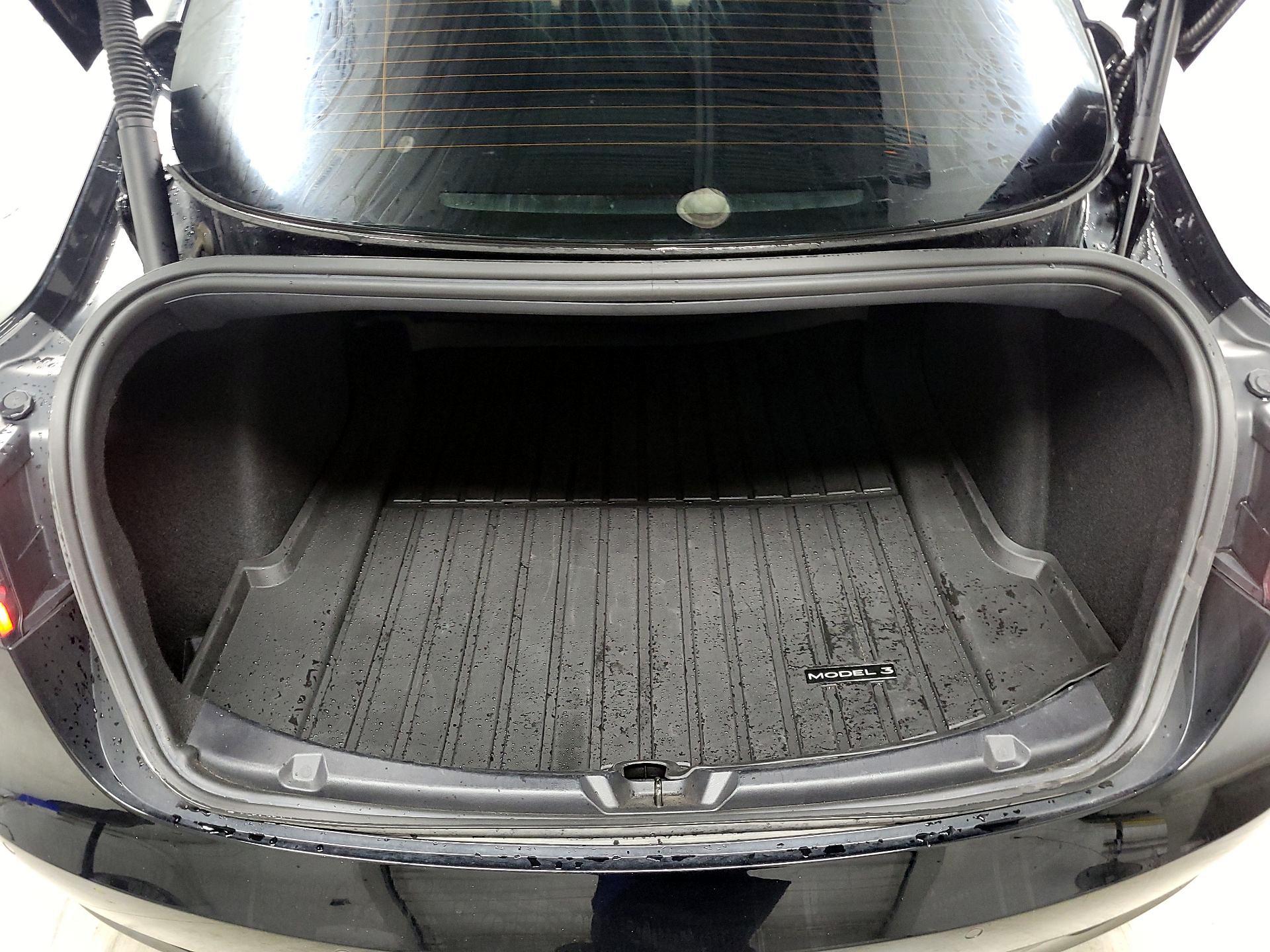 Thumbnail: 2021 Tesla Model 3 - 18