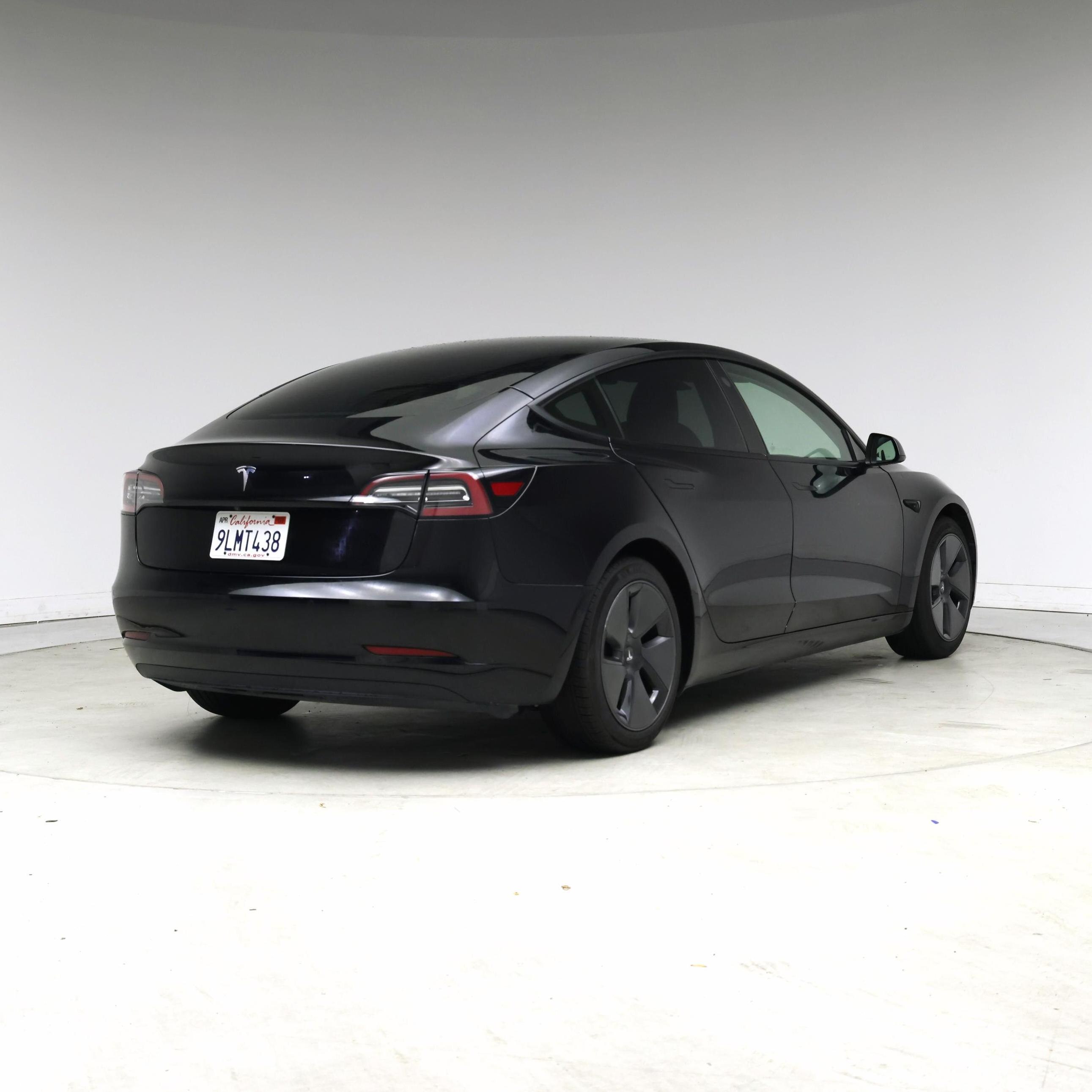 Thumbnail: 2021 Tesla Model 3 - 8