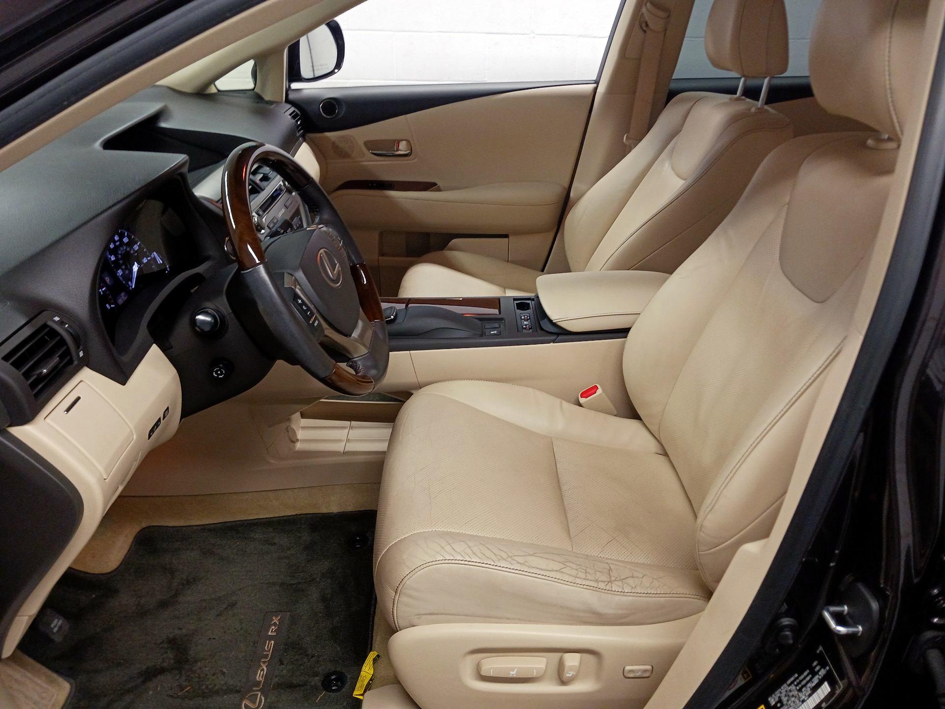 Thumbnail: 2015 Lexus RX - 9