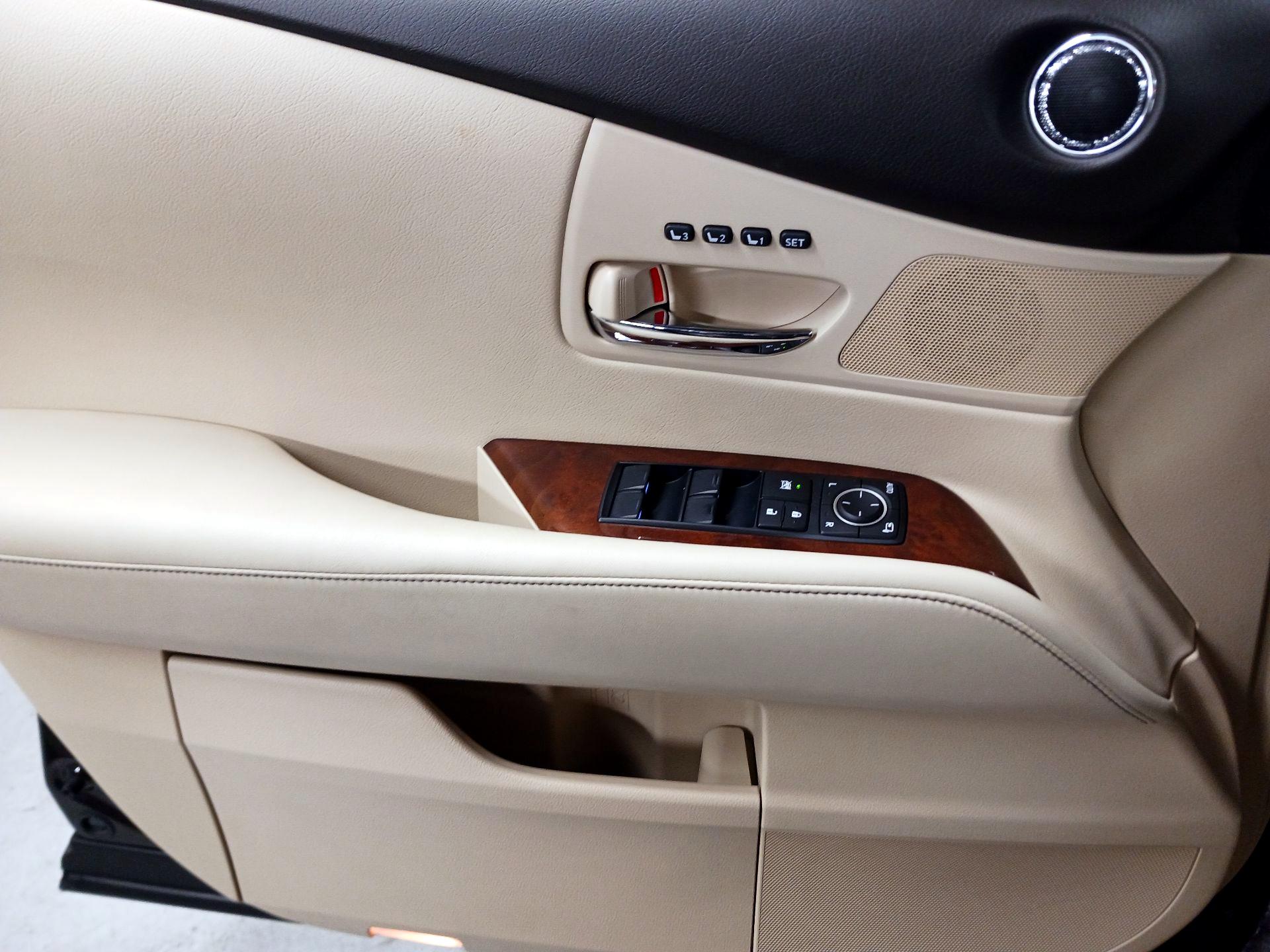 Thumbnail: 2015 Lexus RX - 10