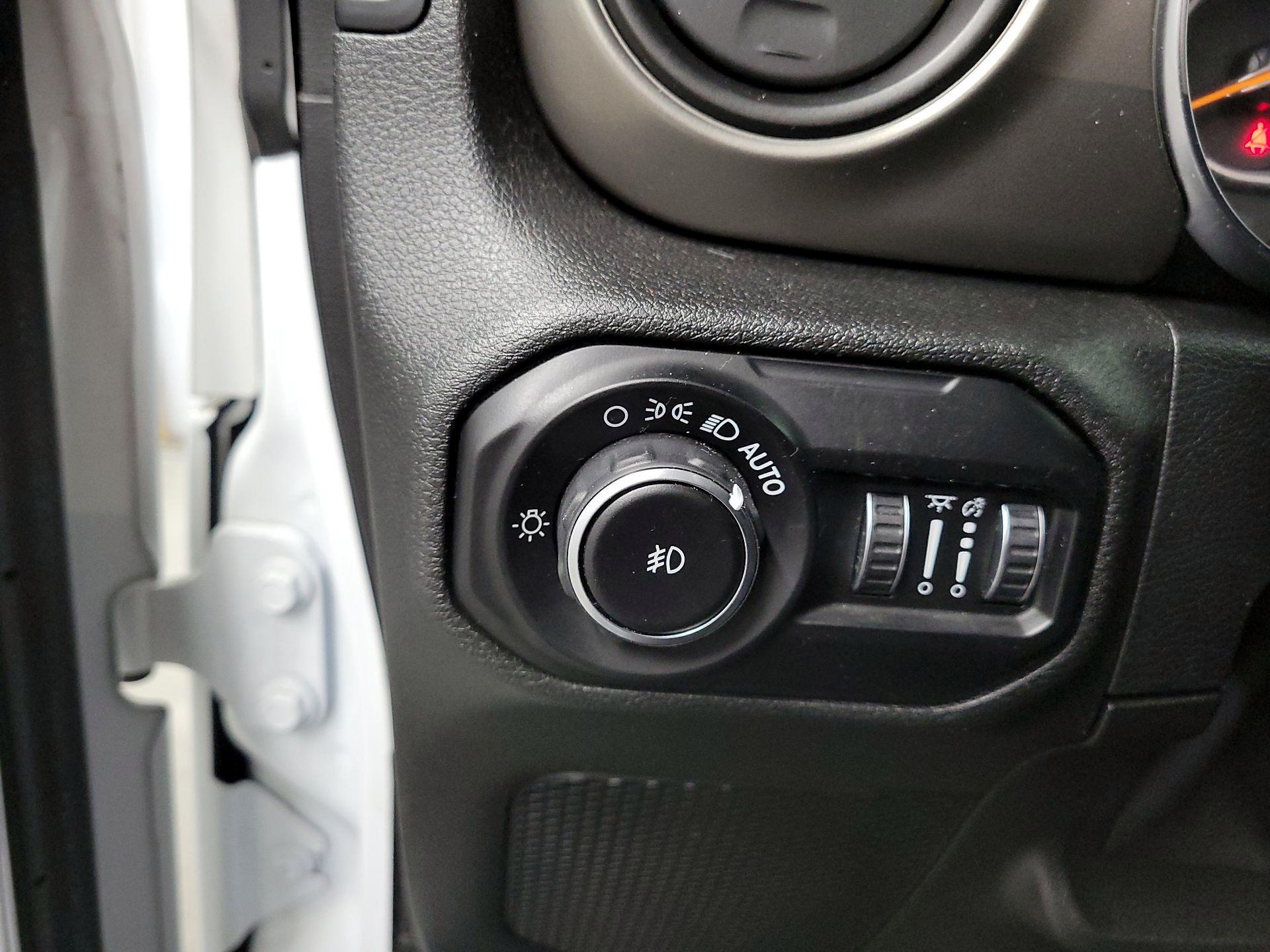 Thumbnail: 2021 Jeep Wrangler - 11