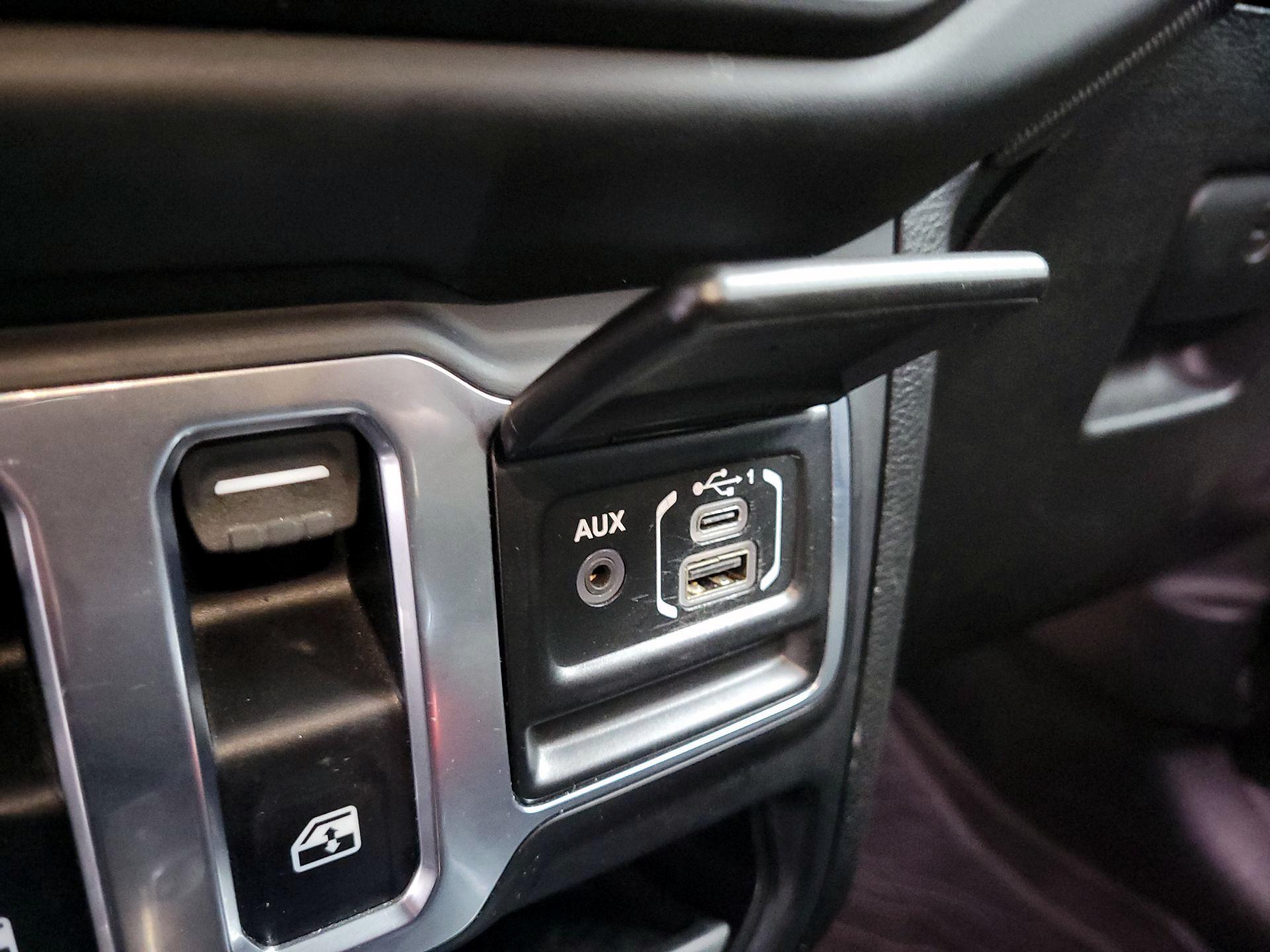 Thumbnail: 2021 Jeep Wrangler - 16