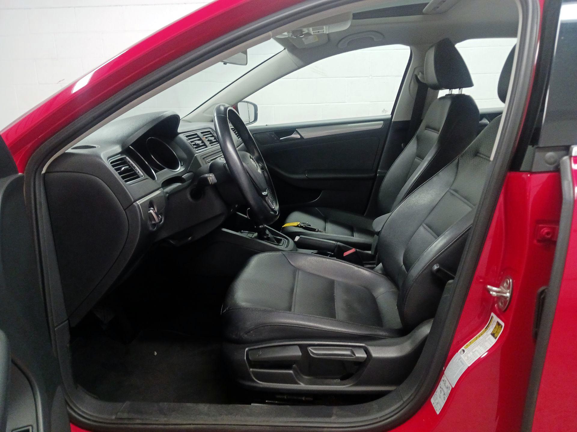 Thumbnail: 2015 Volkswagen Jetta - 11