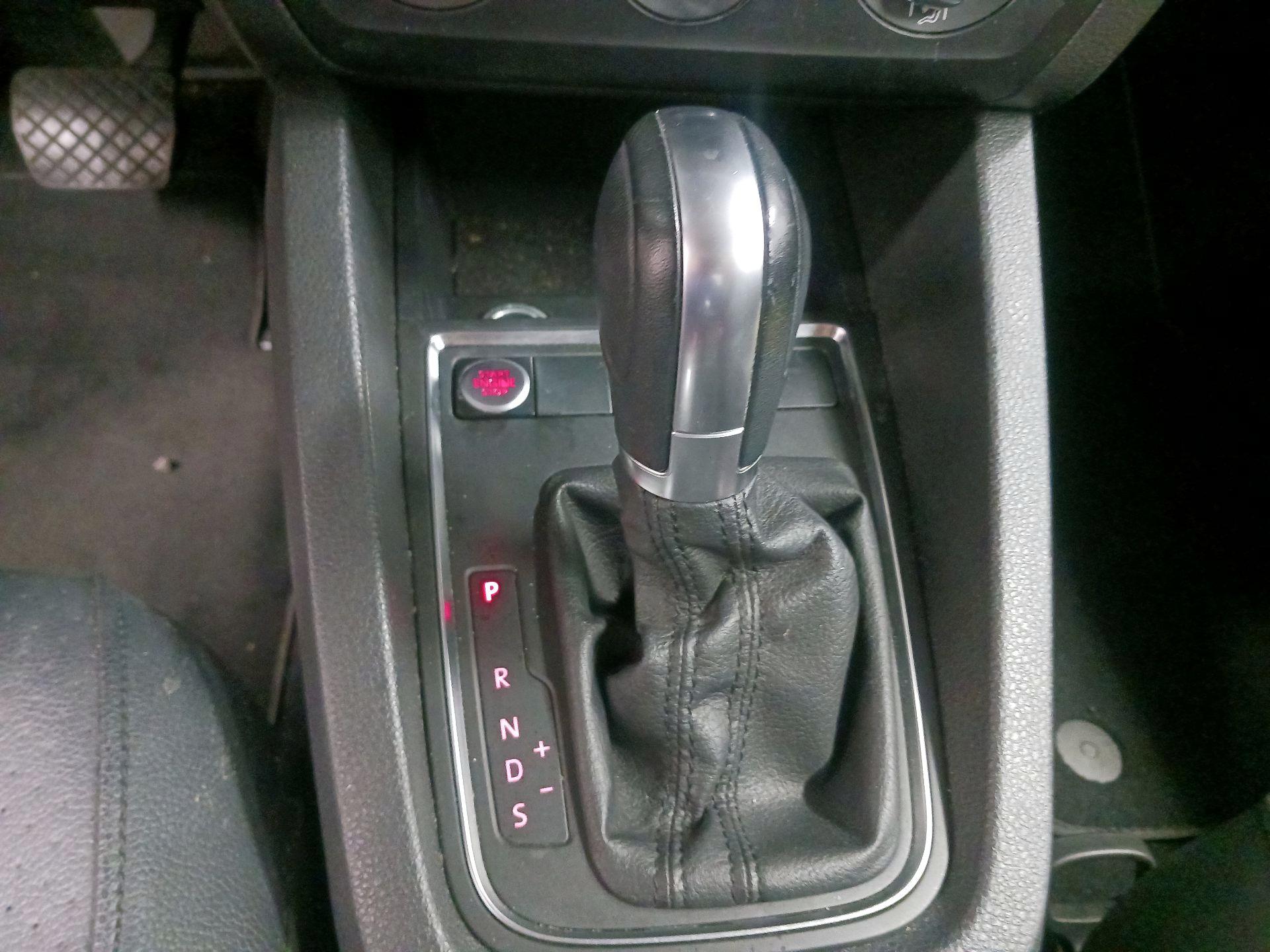 Thumbnail: 2015 Volkswagen Jetta - 17