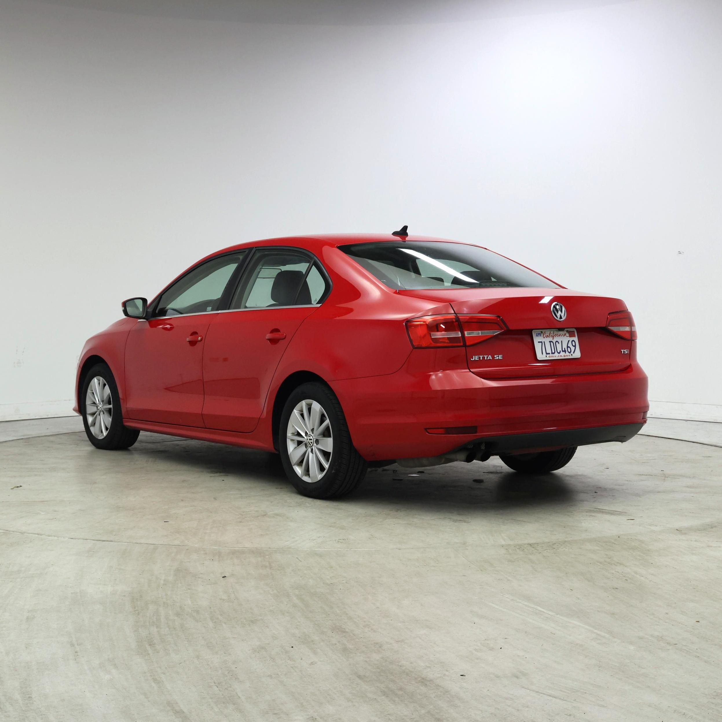 Thumbnail: 2015 Volkswagen Jetta - 2