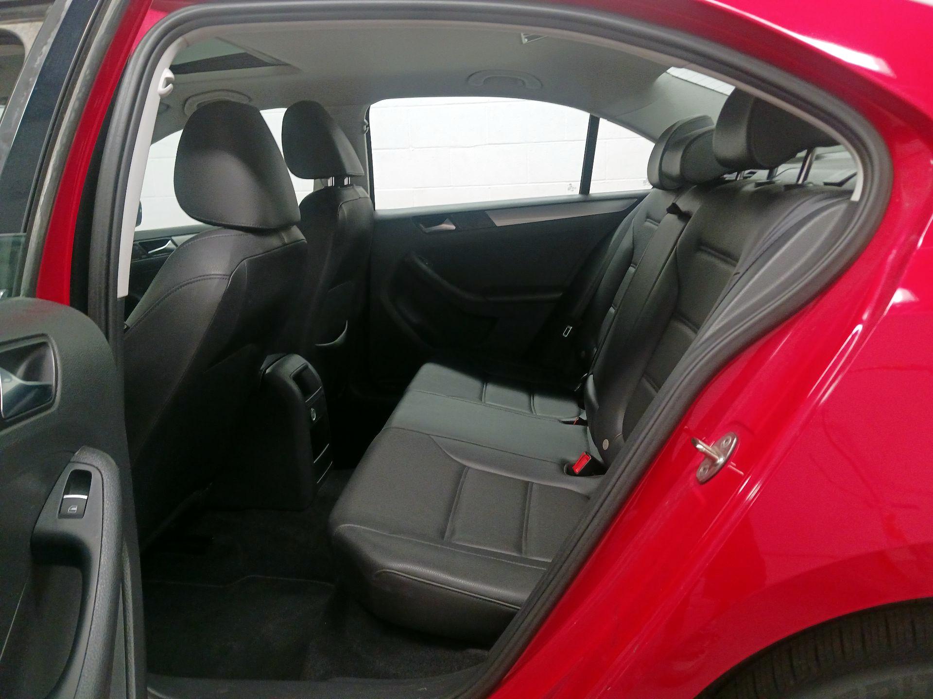 Thumbnail: 2015 Volkswagen Jetta - 20