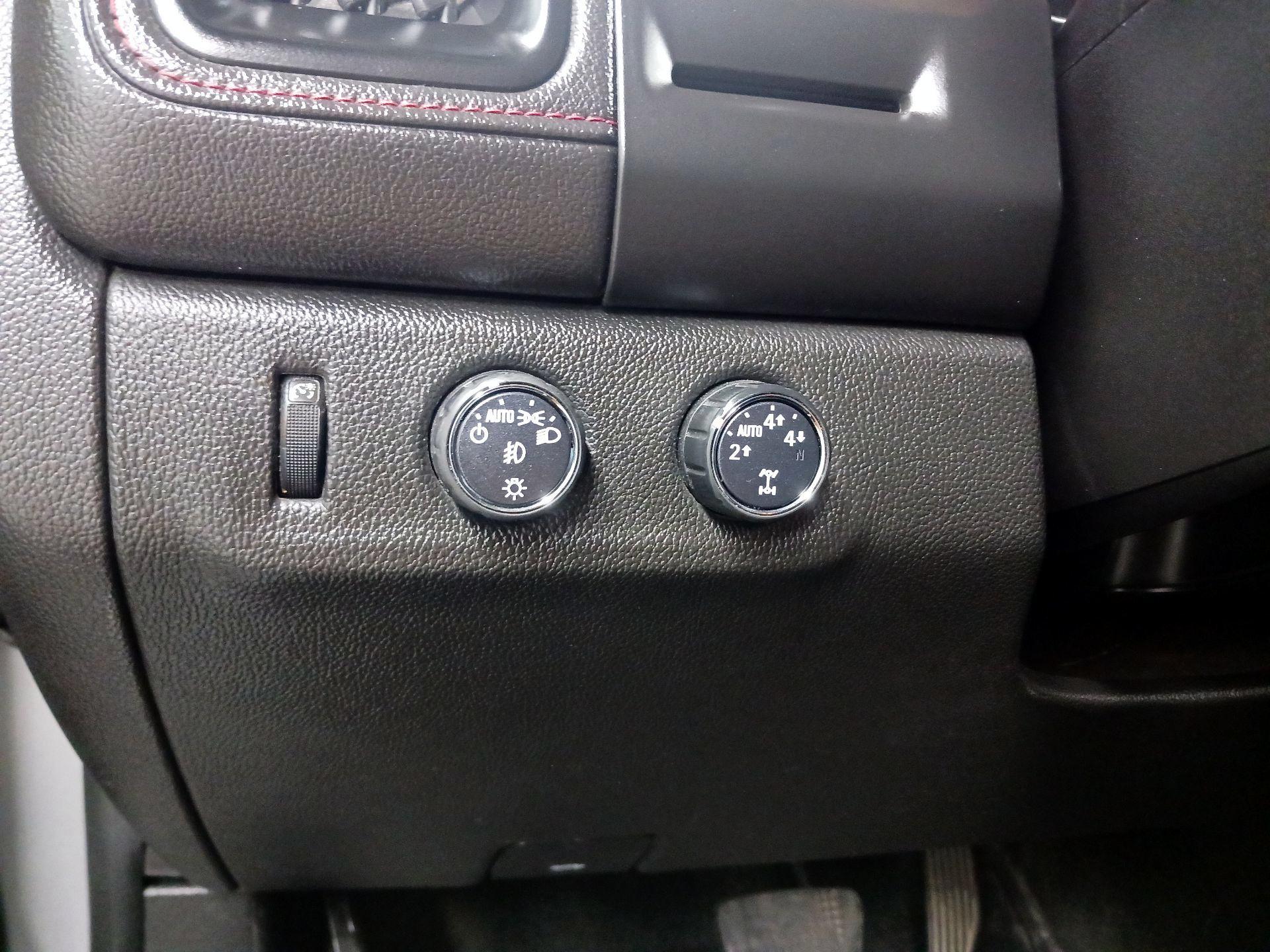 Thumbnail: 2016 GMC Canyon - 13