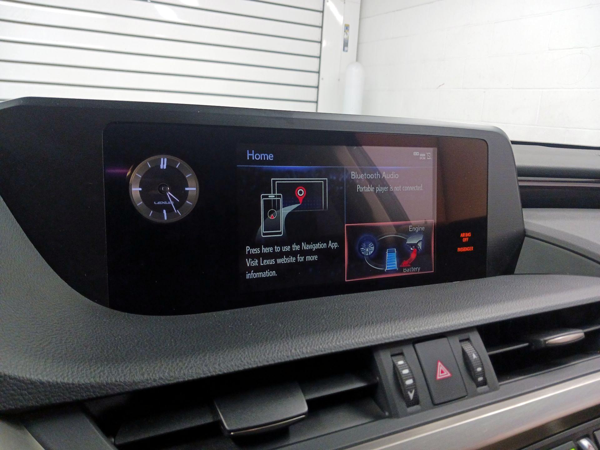 Thumbnail: 2021 Lexus ES - 11