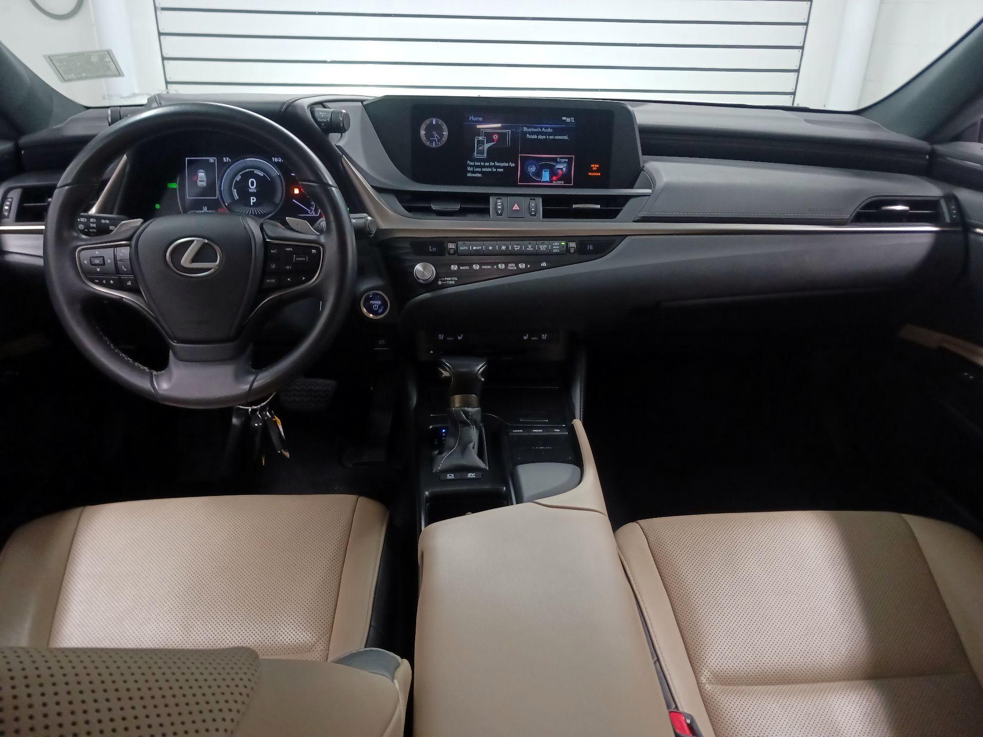 Thumbnail: 2021 Lexus ES - 8