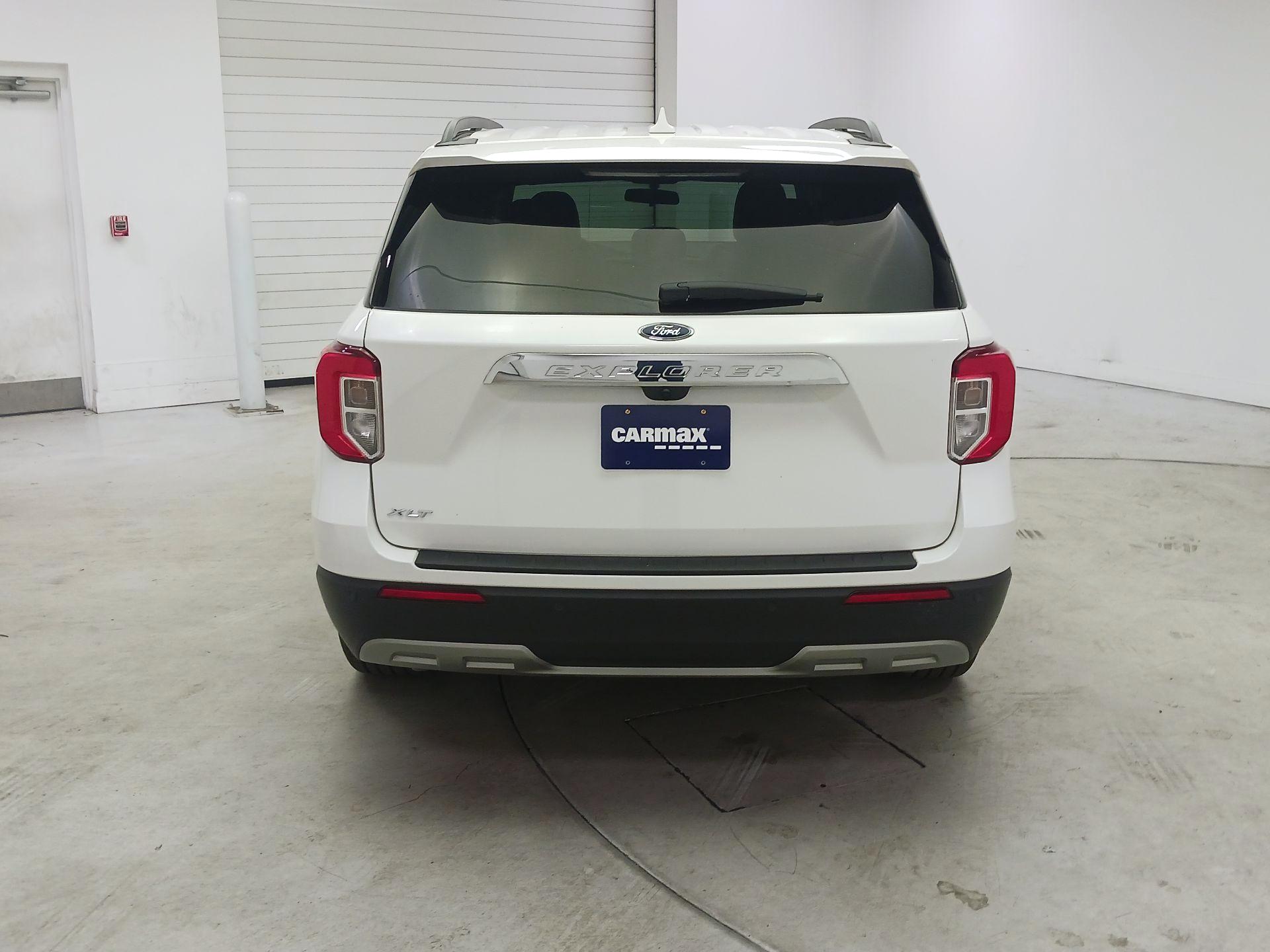 Thumbnail: 2021 Ford Explorer - 6