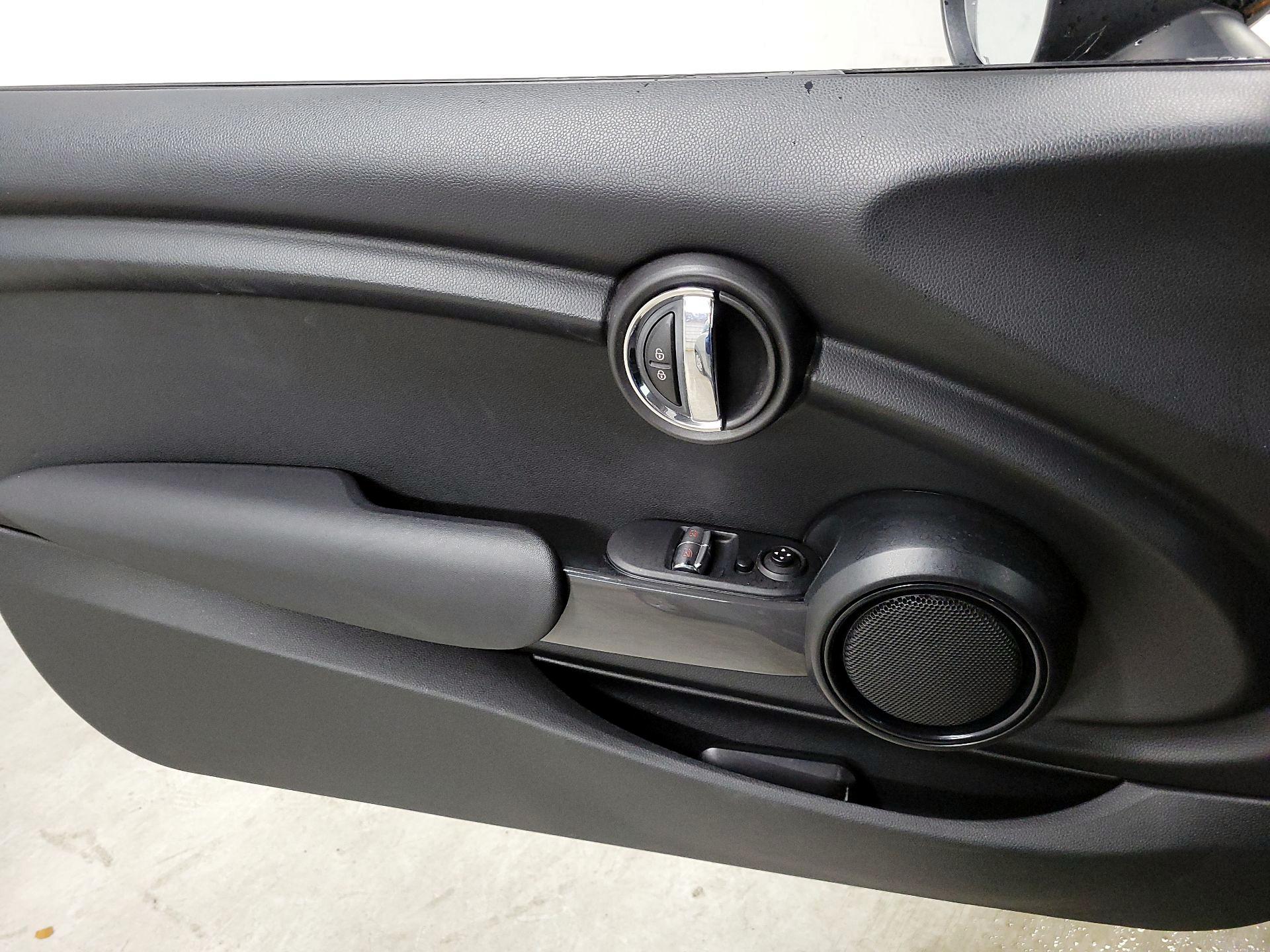 Thumbnail: 2018 MINI Cooper Hardtop - 12