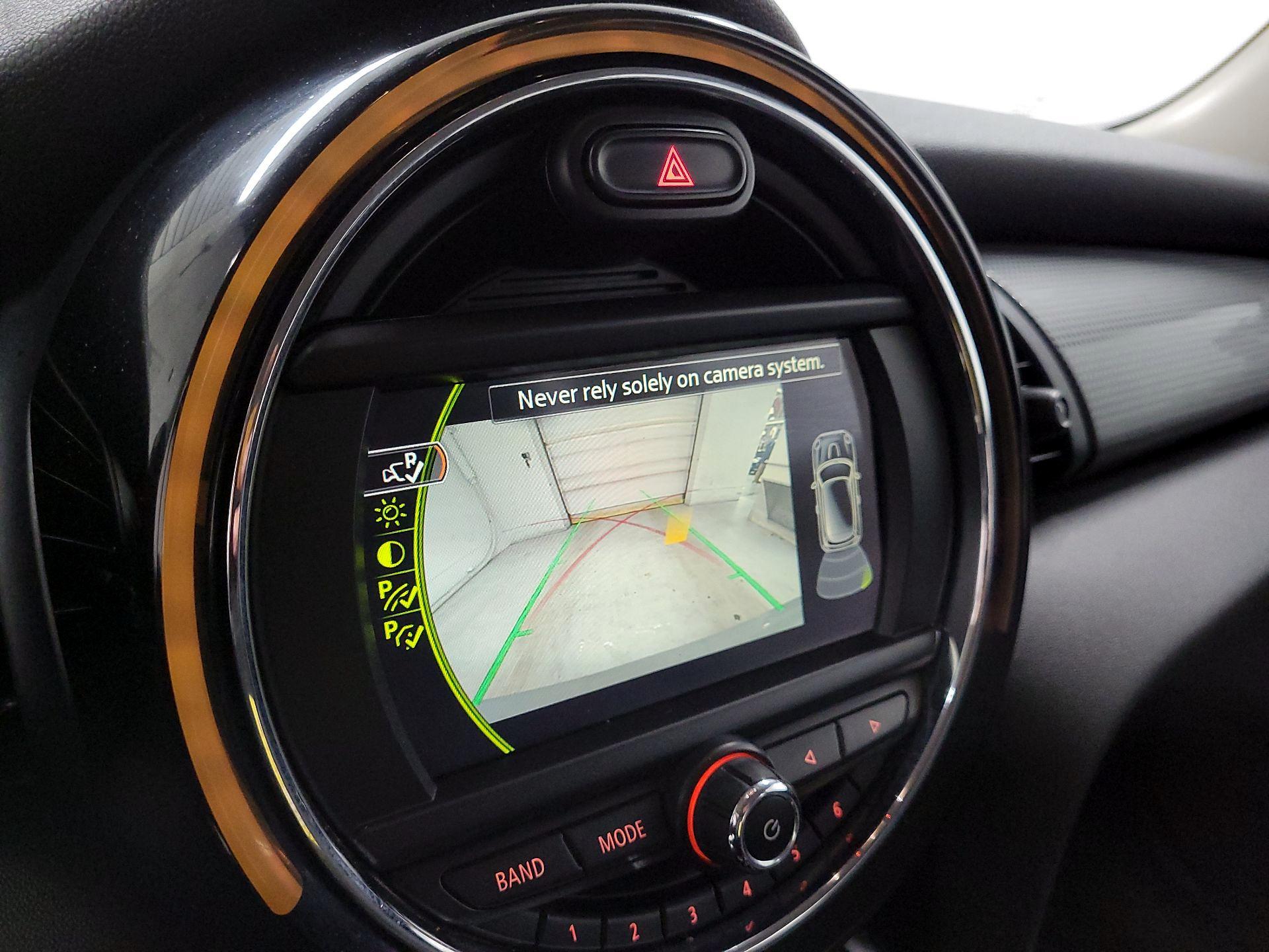 Thumbnail: 2018 MINI Cooper Hardtop - 14