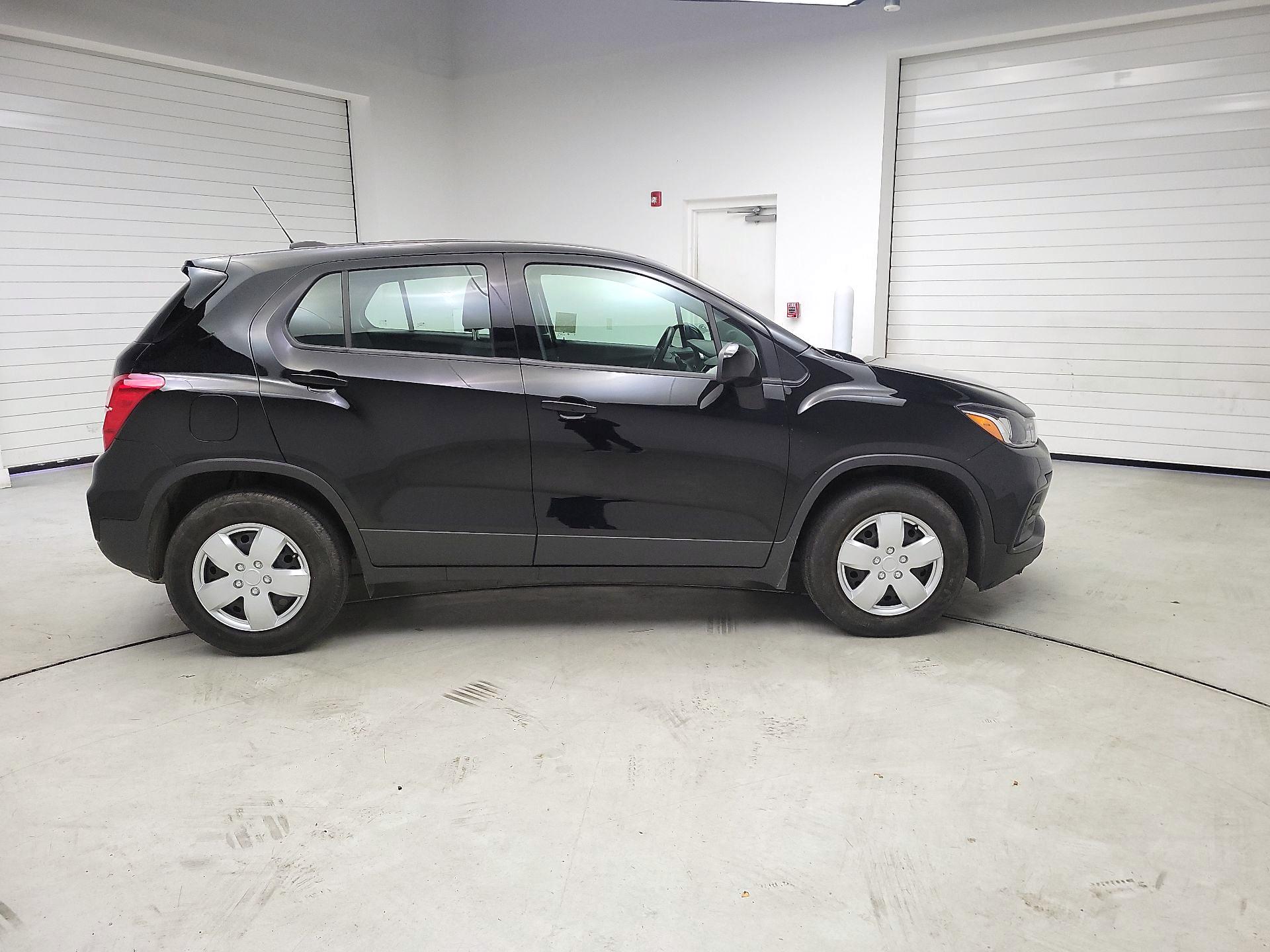 Thumbnail: 2019 Chevrolet Trax - 4