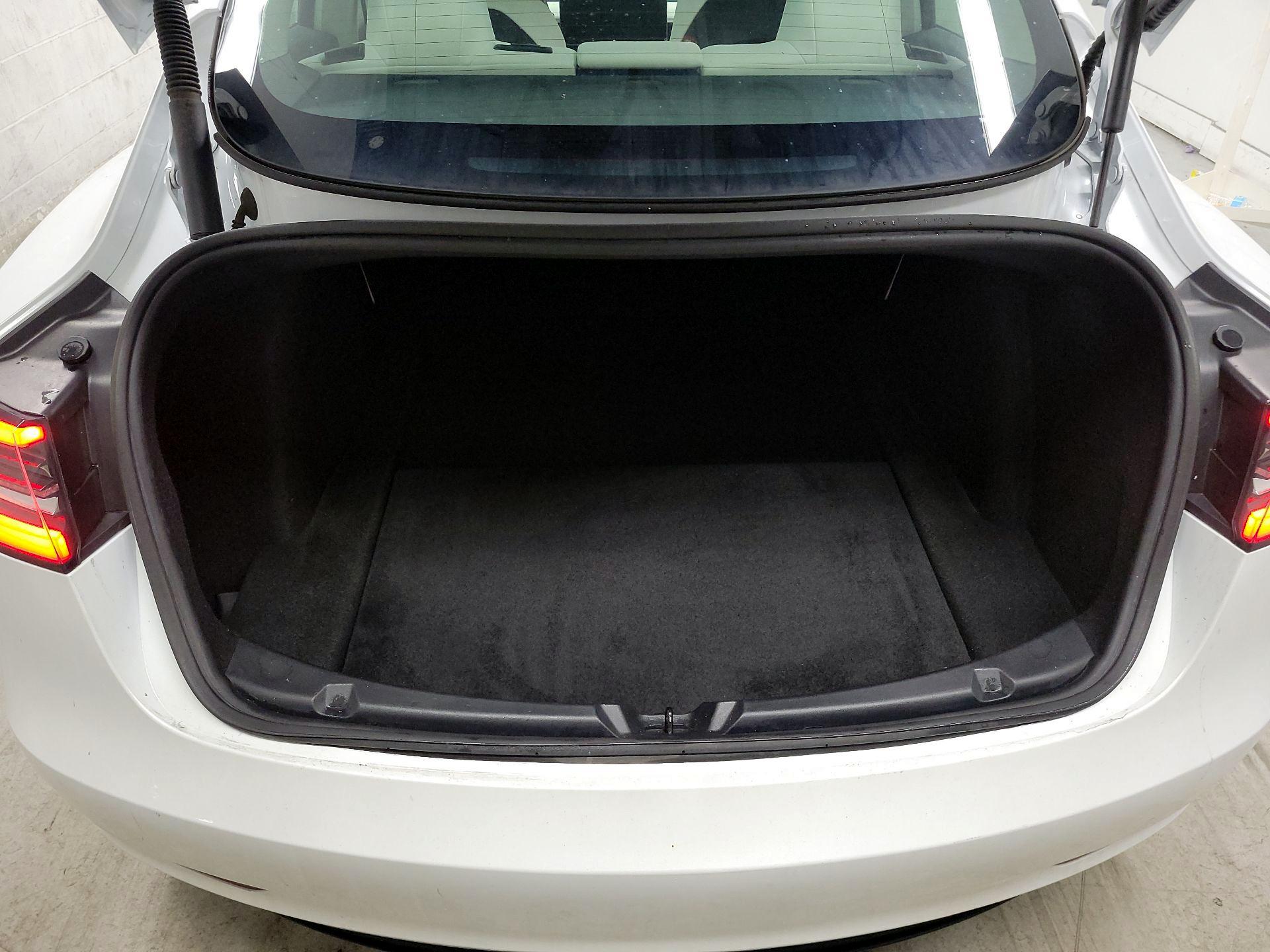 Thumbnail: 2023 Tesla Model 3 - 17