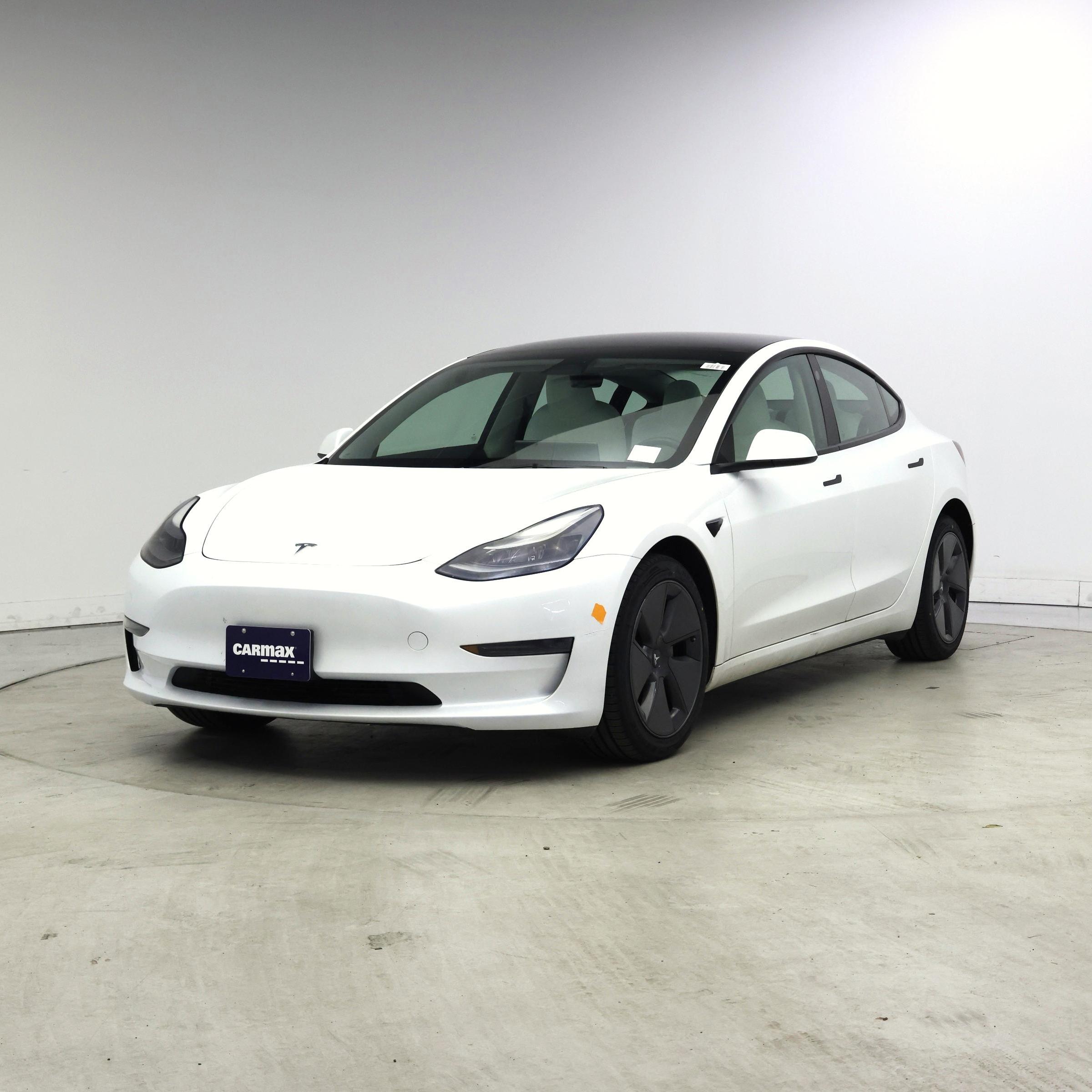 Thumbnail: 2023 Tesla Model 3 - 7