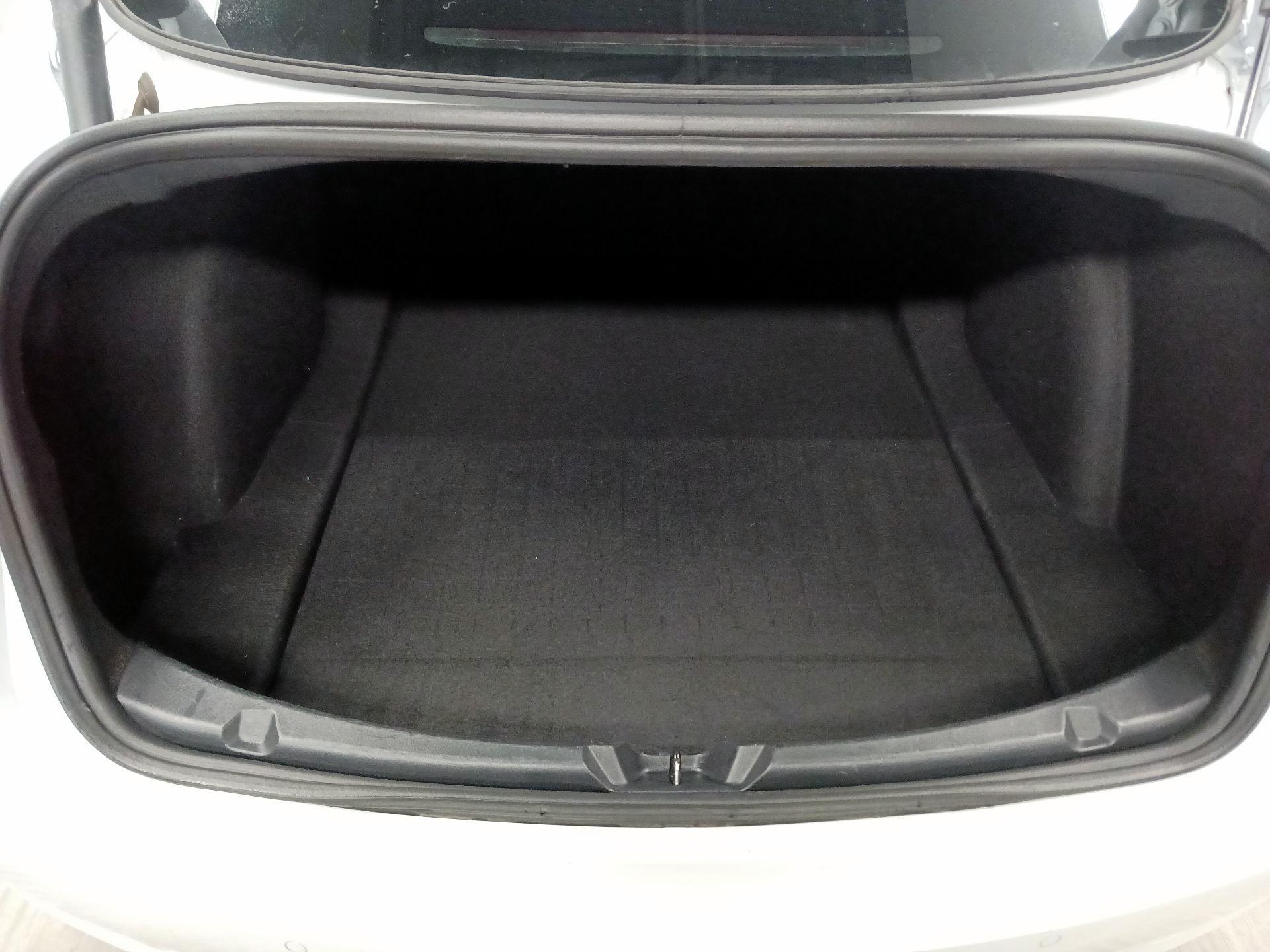 Thumbnail: 2022 Tesla Model 3 - 16