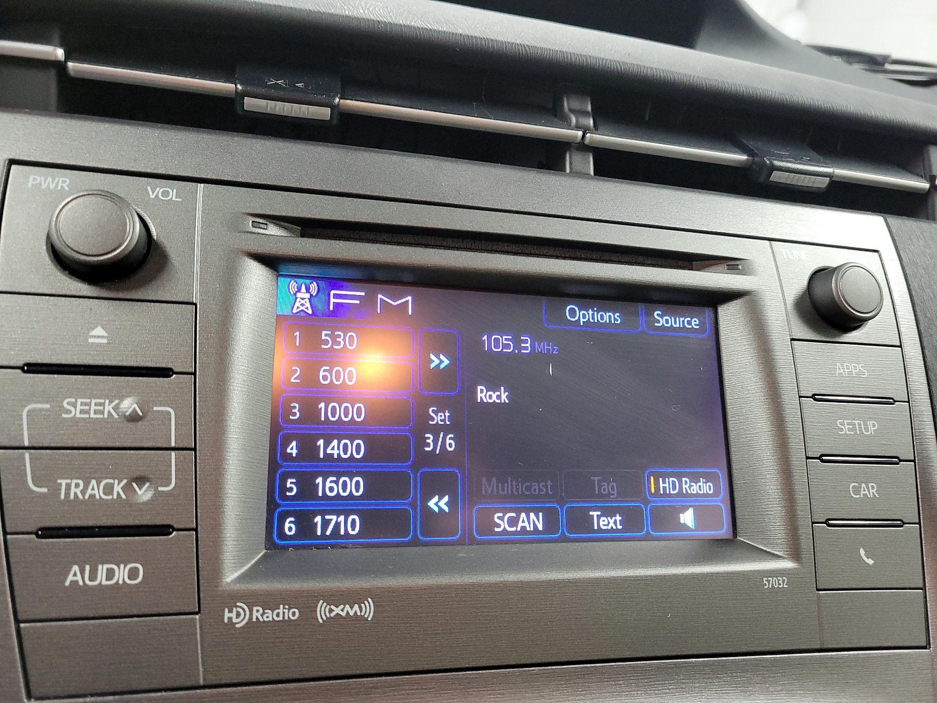 Thumbnail: 2015 Toyota Prius - 12