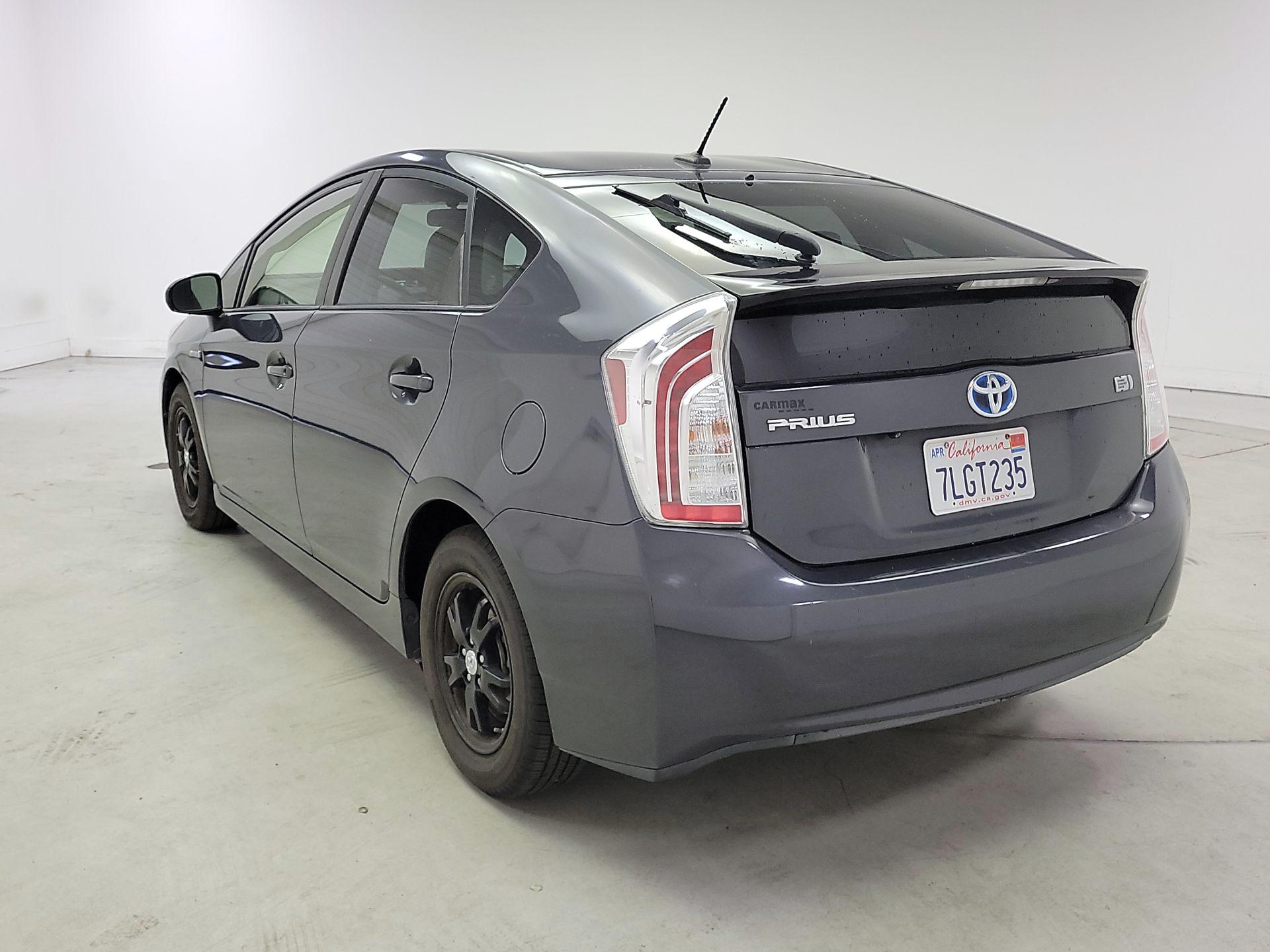 Thumbnail: 2015 Toyota Prius - 7