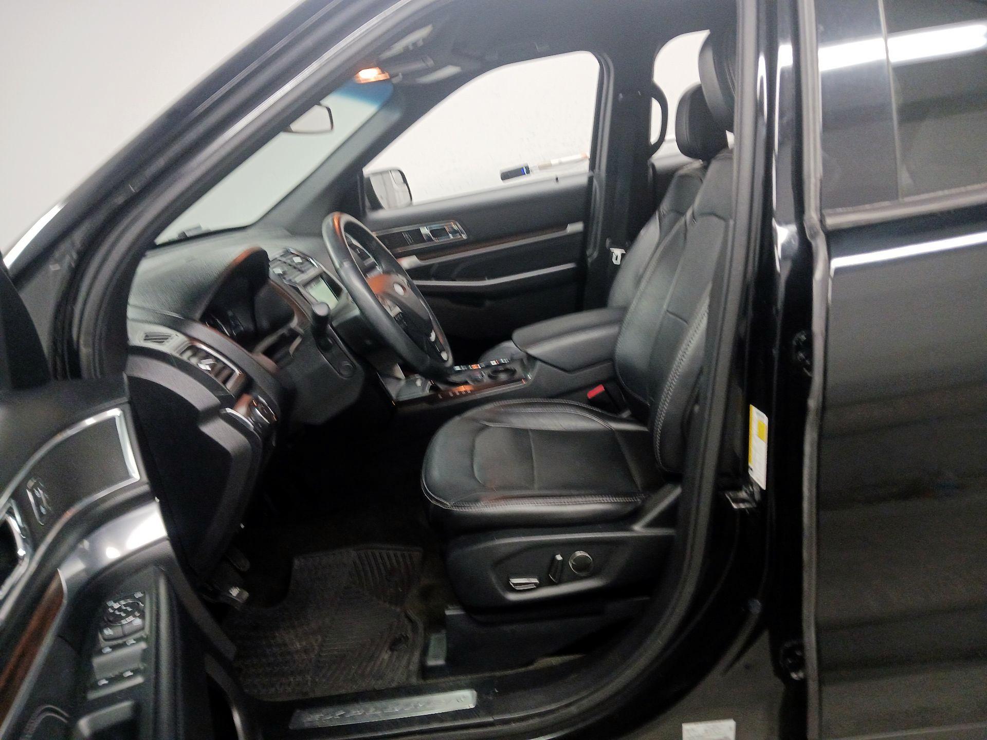 Thumbnail: 2018 Ford Explorer - 9