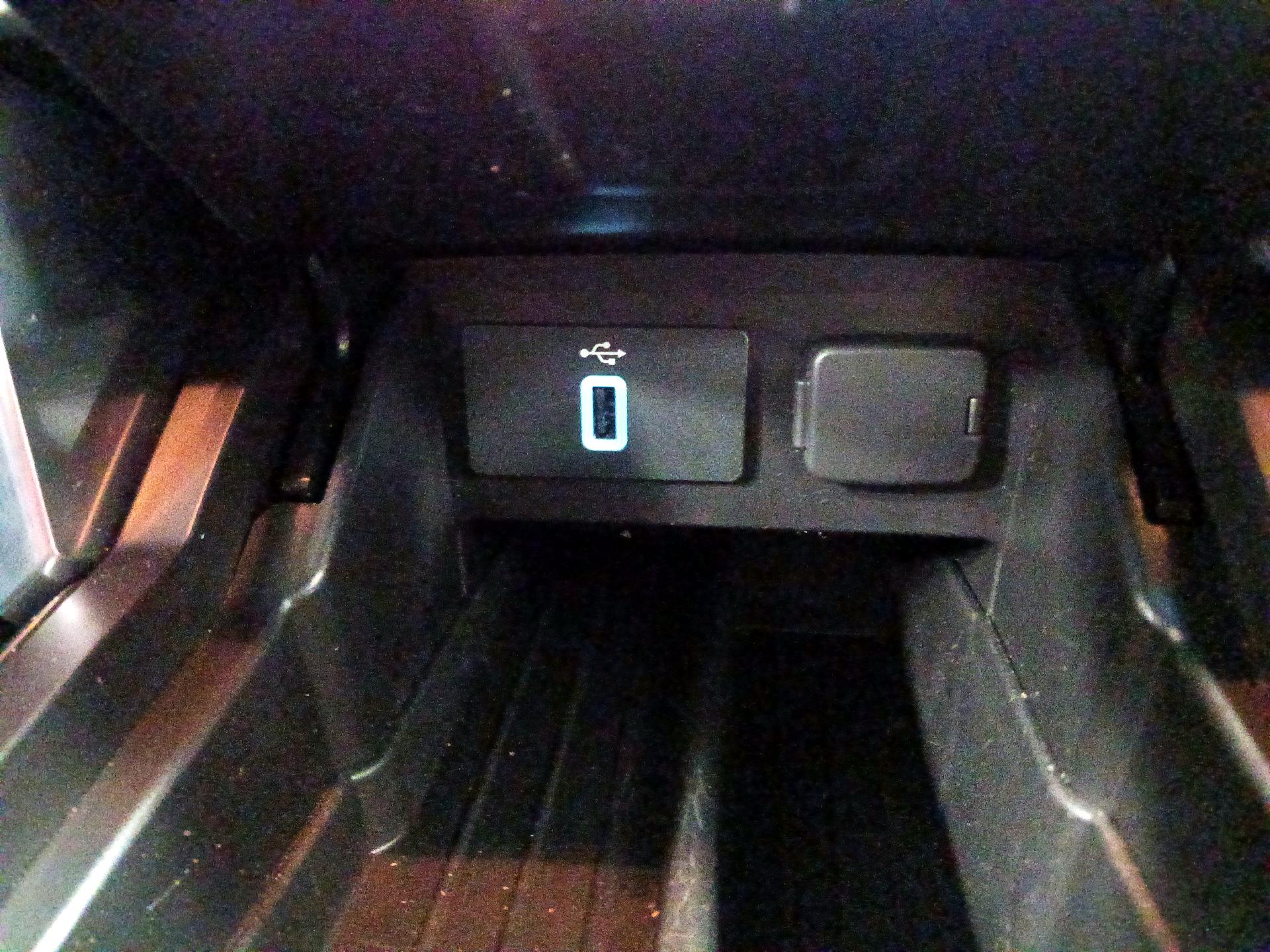 Thumbnail: 2018 Ford Explorer - 17