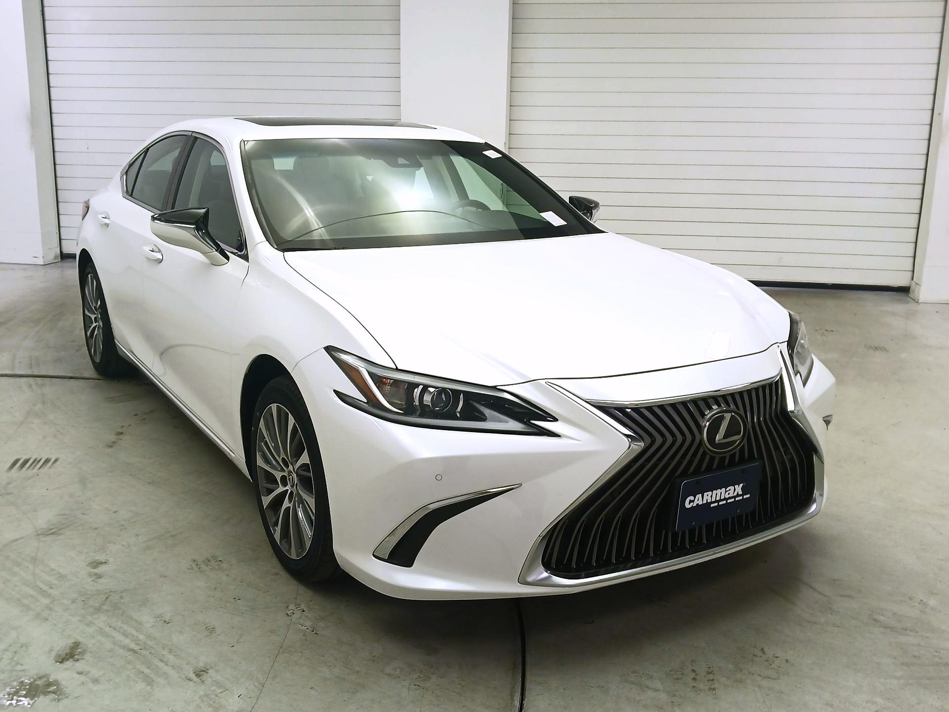 Thumbnail: 2021 Lexus ES - 1