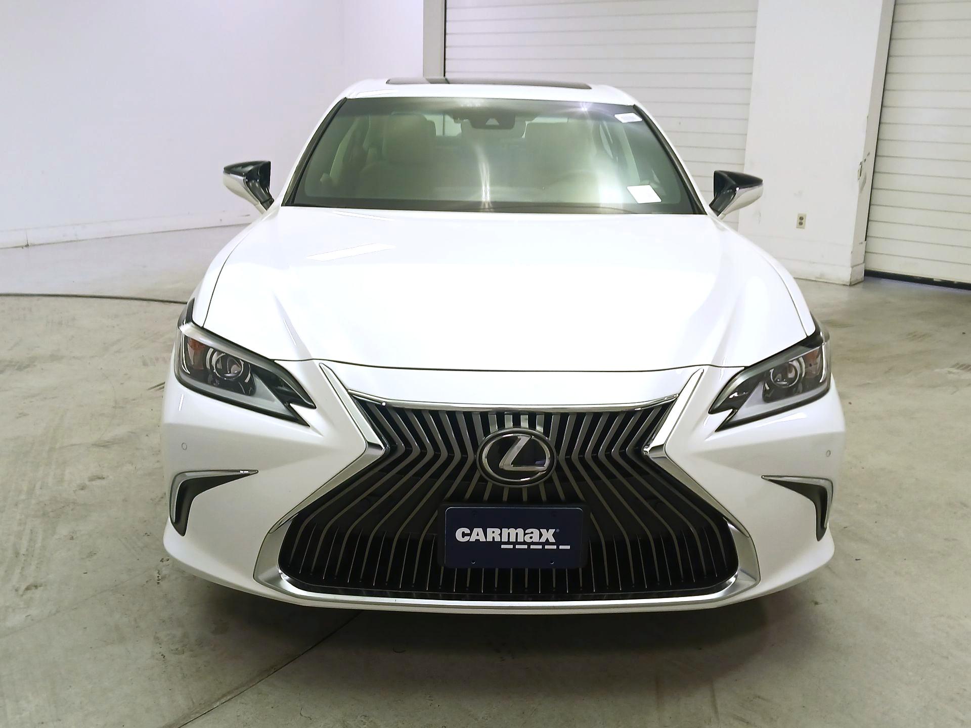 Thumbnail: 2021 Lexus ES - 2