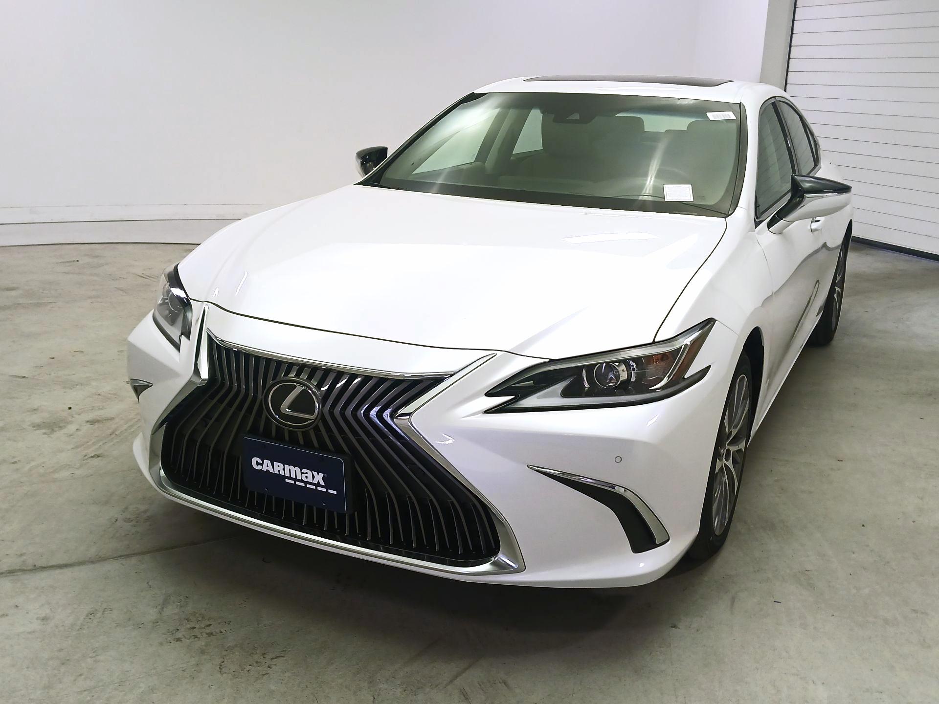 Thumbnail: 2021 Lexus ES - 3