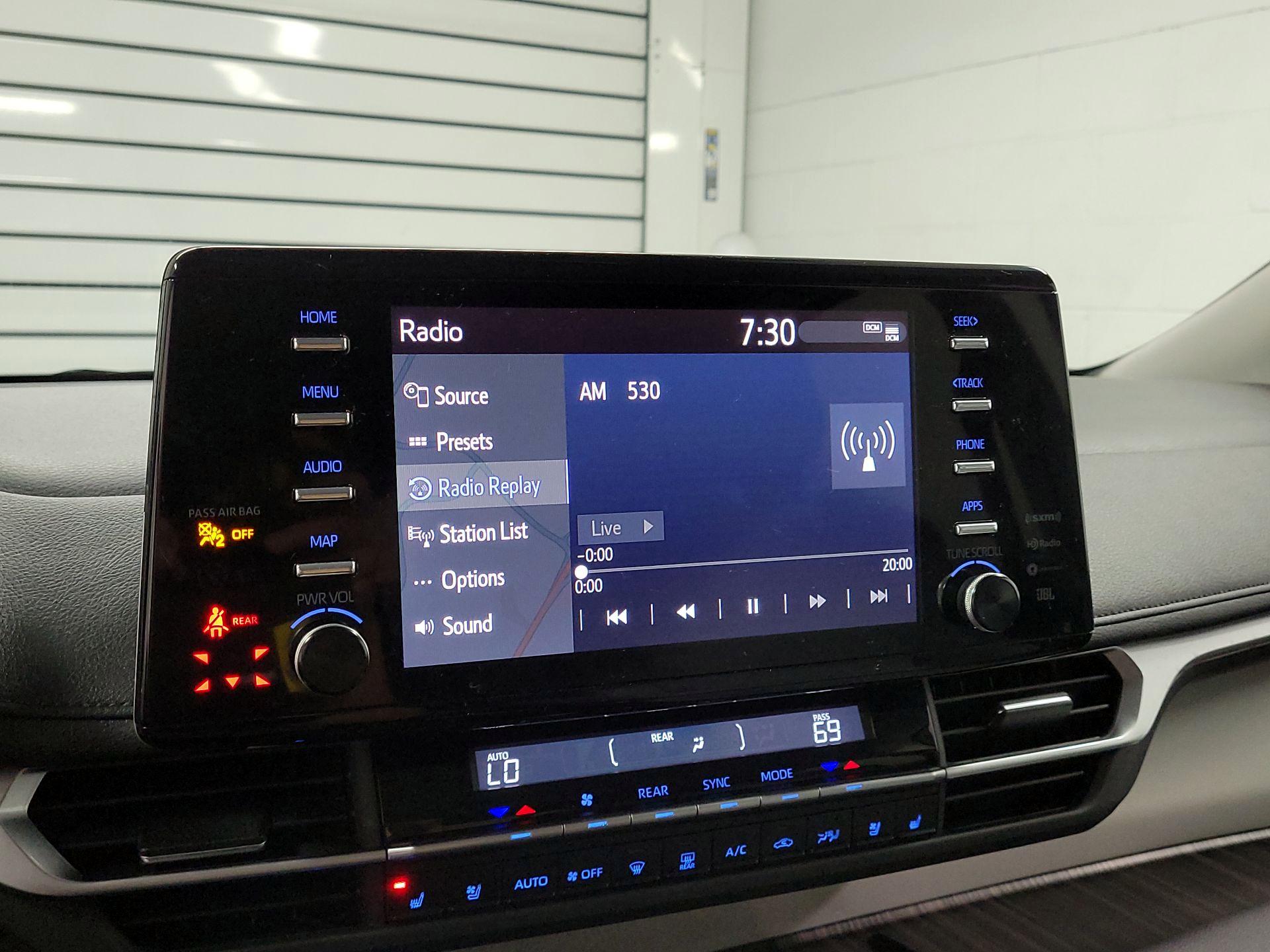 Thumbnail: 2024 Toyota Sienna - 14