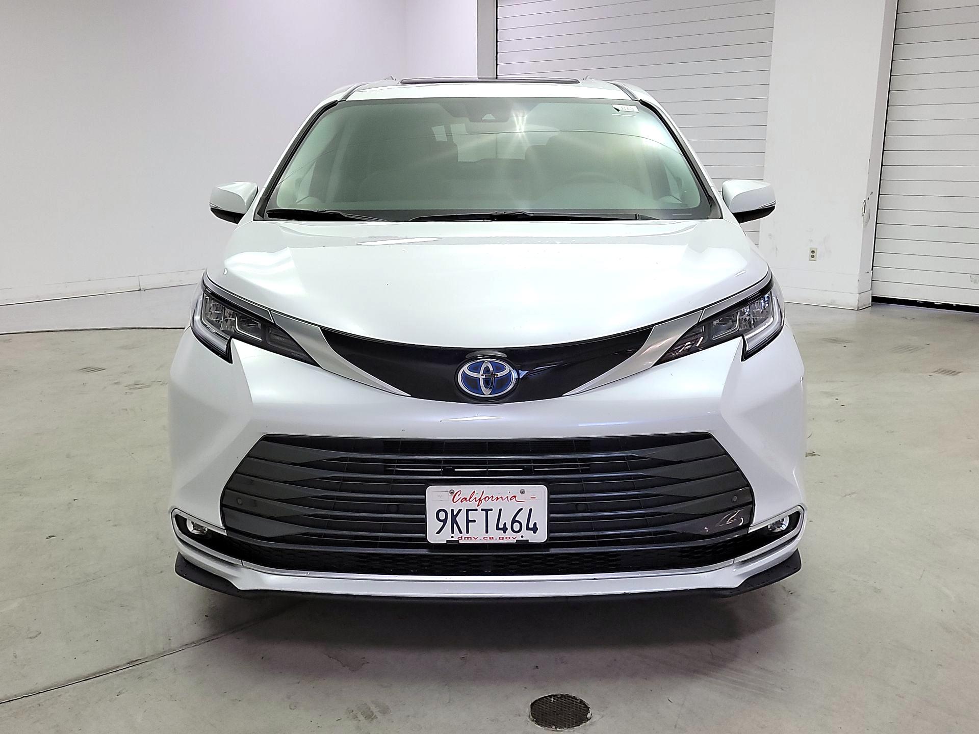 Thumbnail: 2024 Toyota Sienna - 2