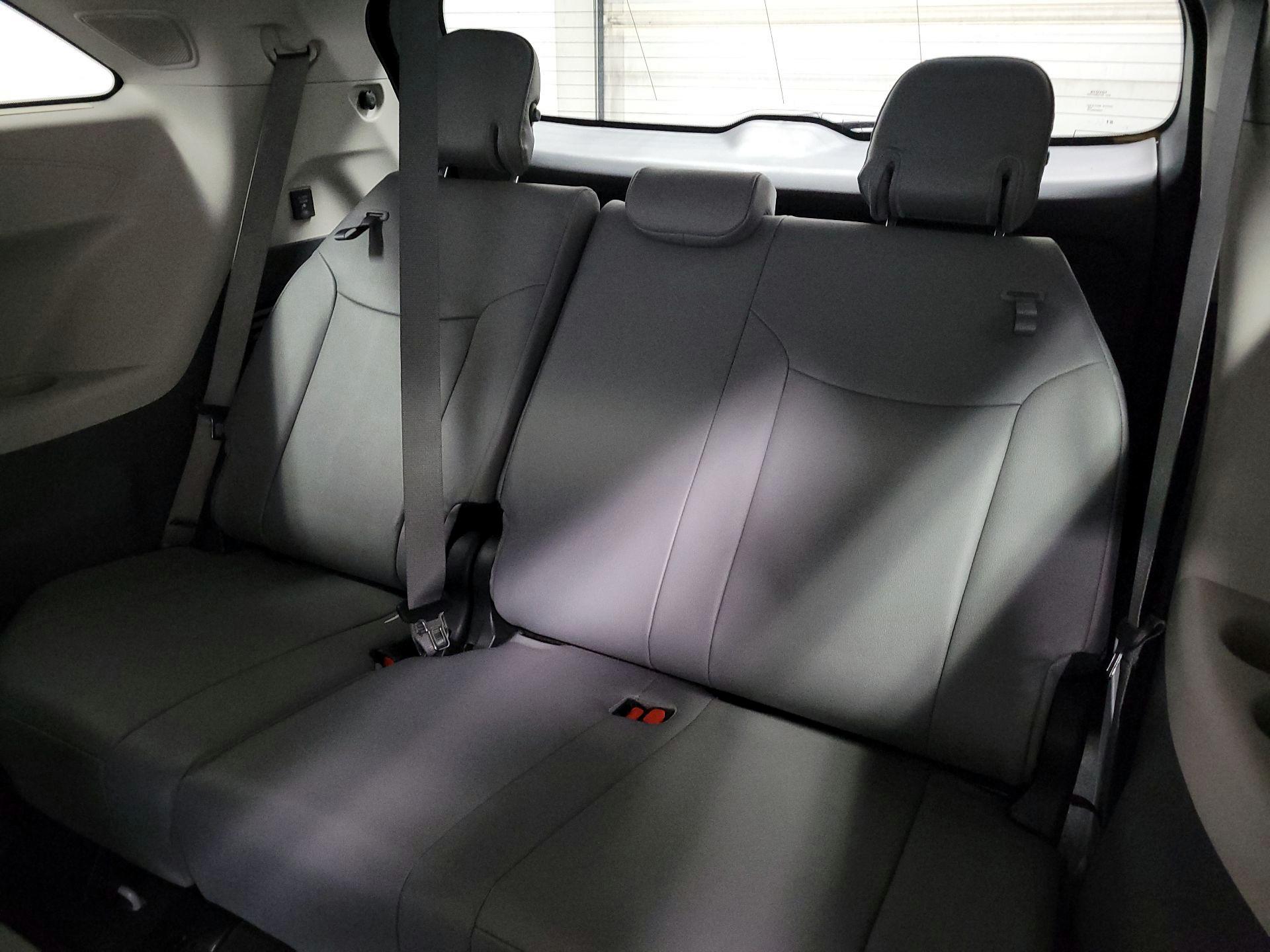 Thumbnail: 2024 Toyota Sienna - 20