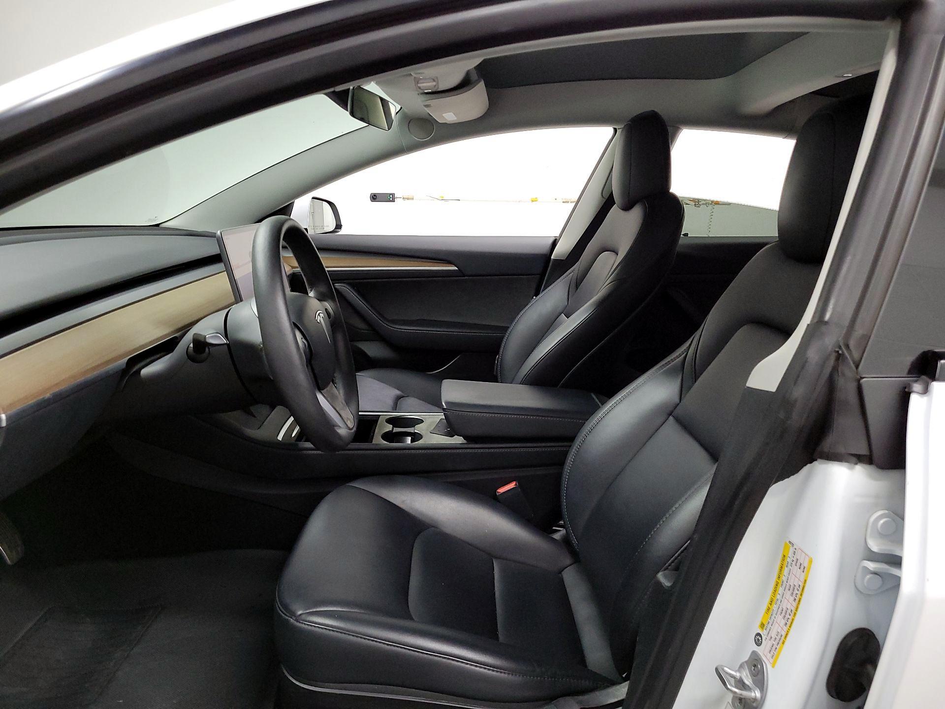 Thumbnail: 2023 Tesla Model 3 - 9