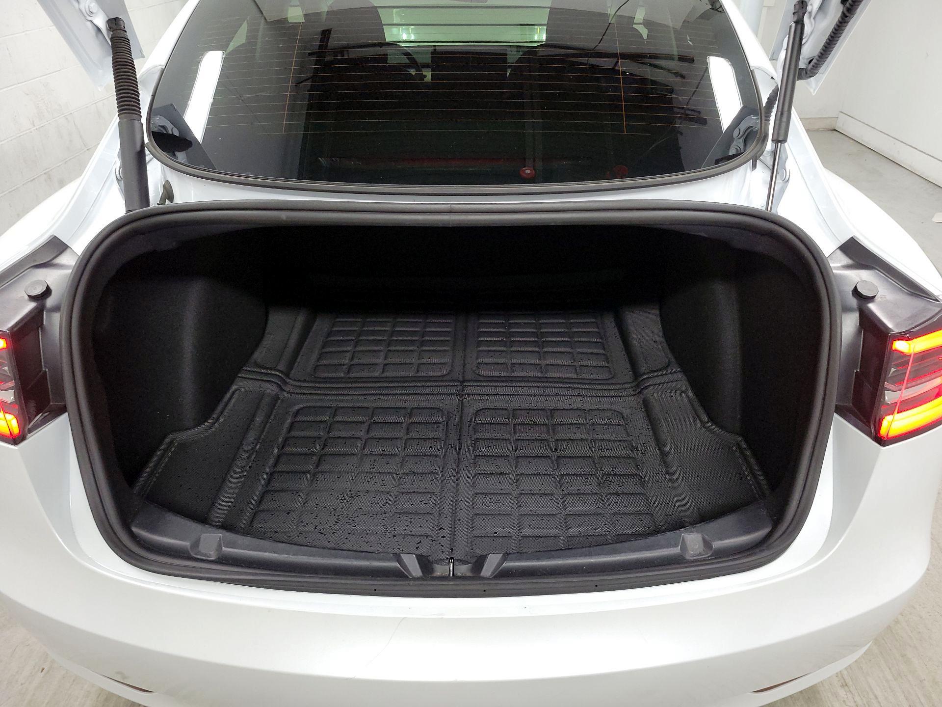 Thumbnail: 2023 Tesla Model 3 - 16