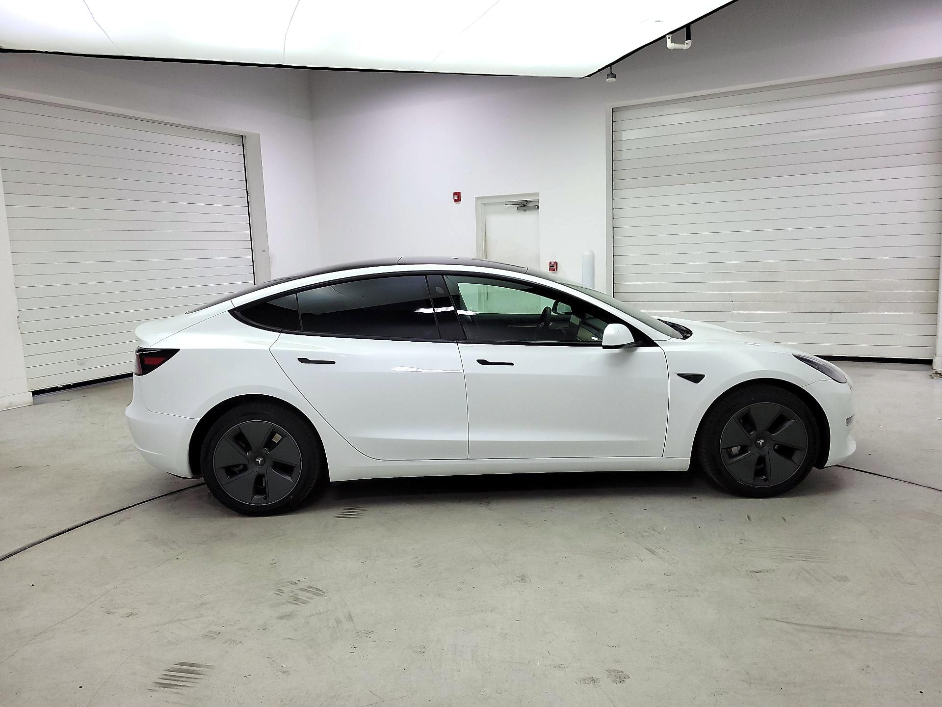 Thumbnail: 2023 Tesla Model 3 - 4