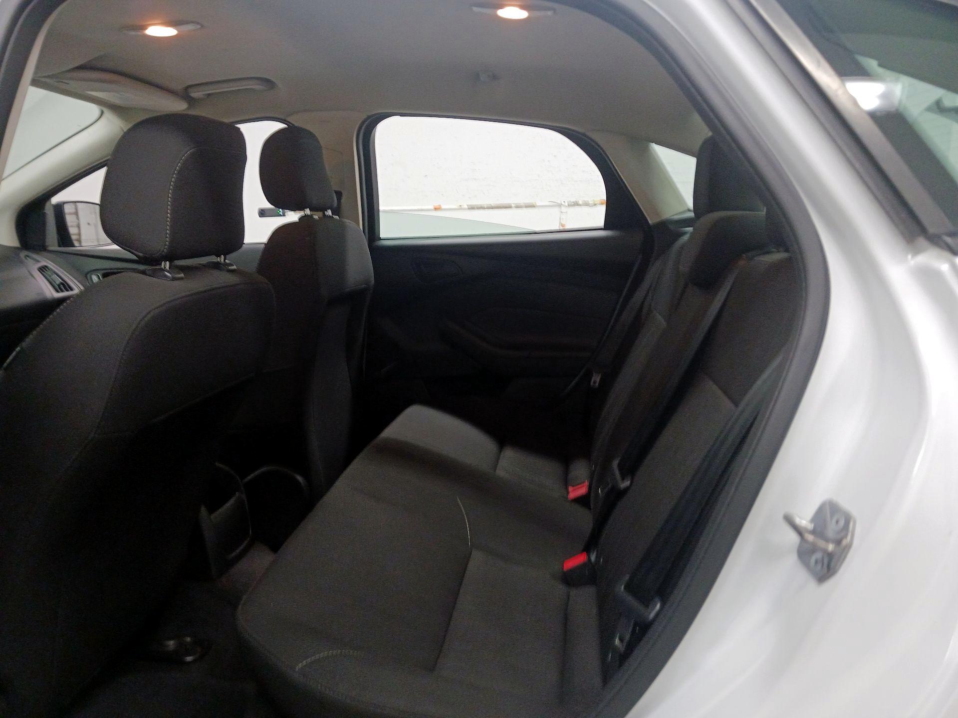 Thumbnail: 2017 Ford Focus - 15