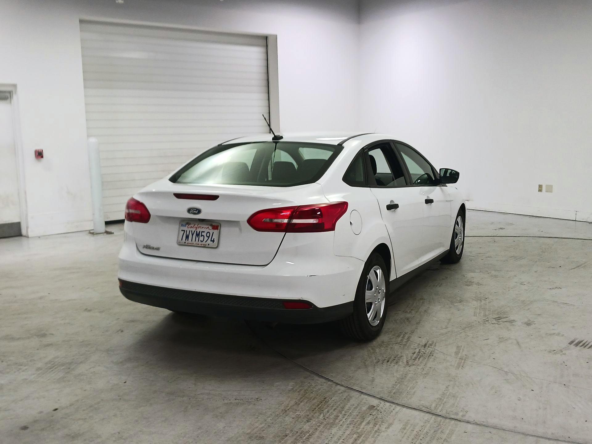 Thumbnail: 2017 Ford Focus - 5