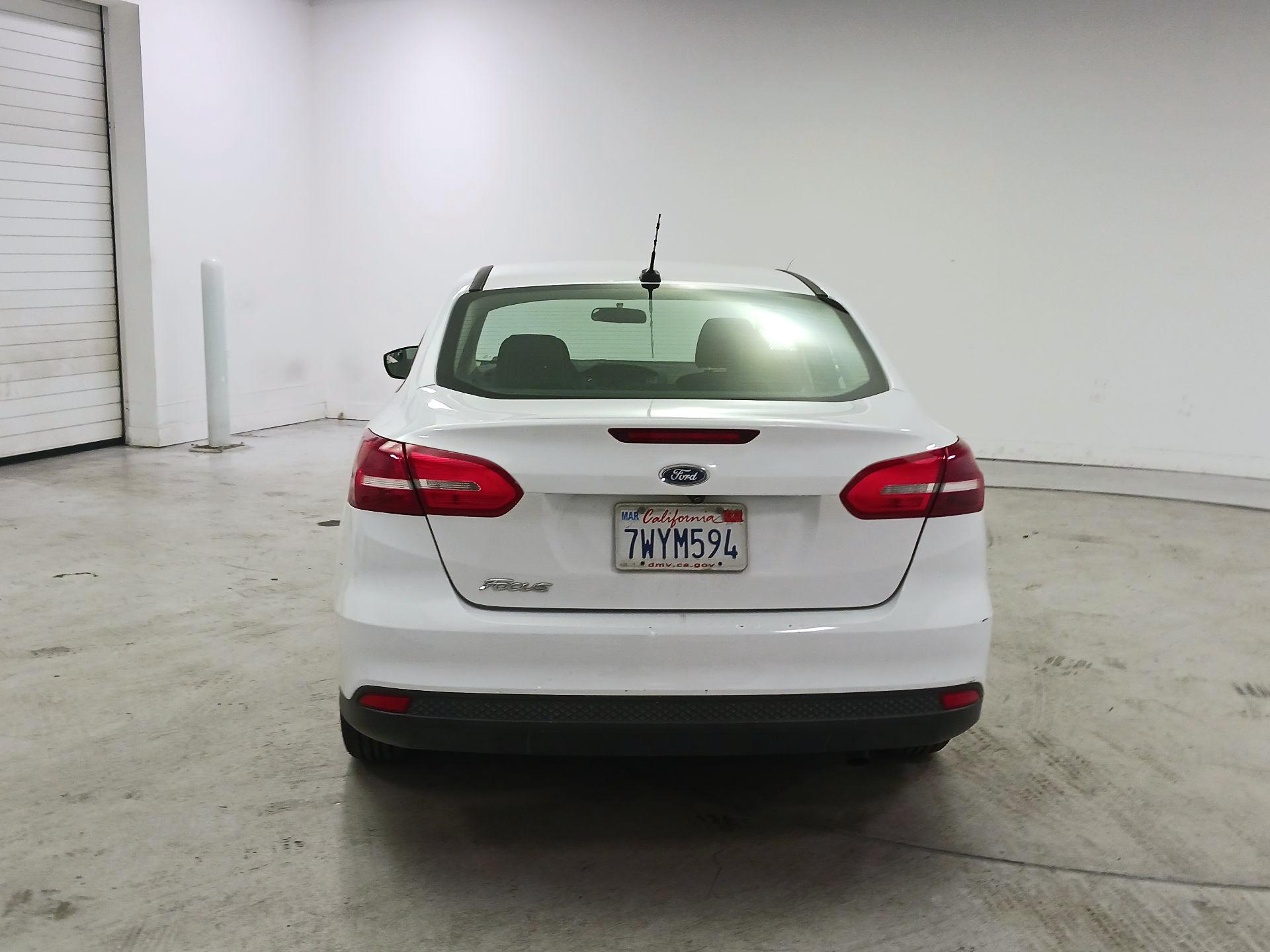 Thumbnail: 2017 Ford Focus - 6