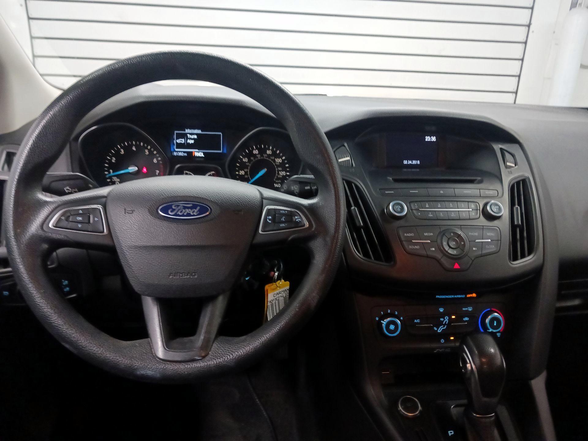 Thumbnail: 2017 Ford Focus - 8