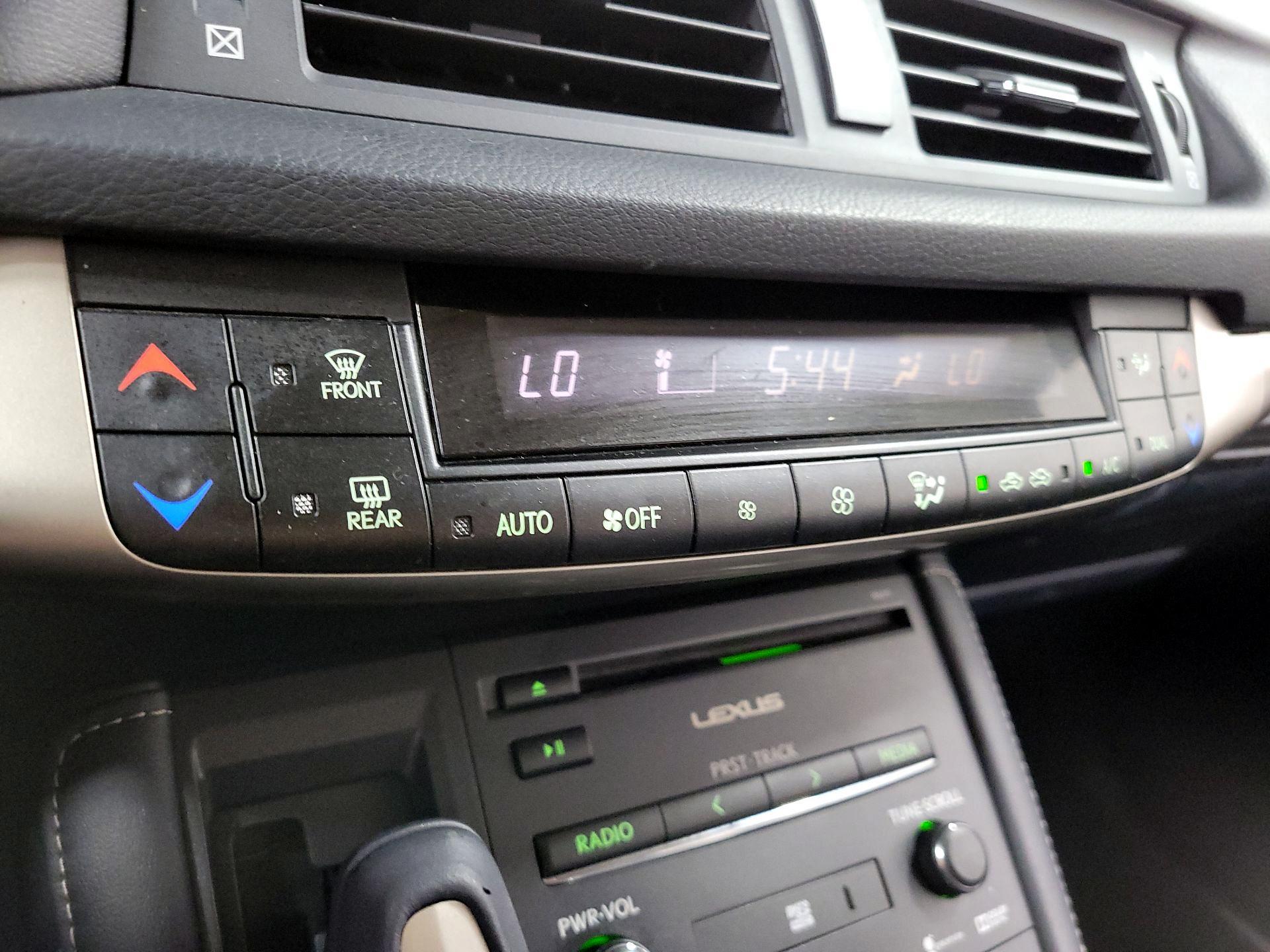 Thumbnail: 2014 Lexus CT - 14