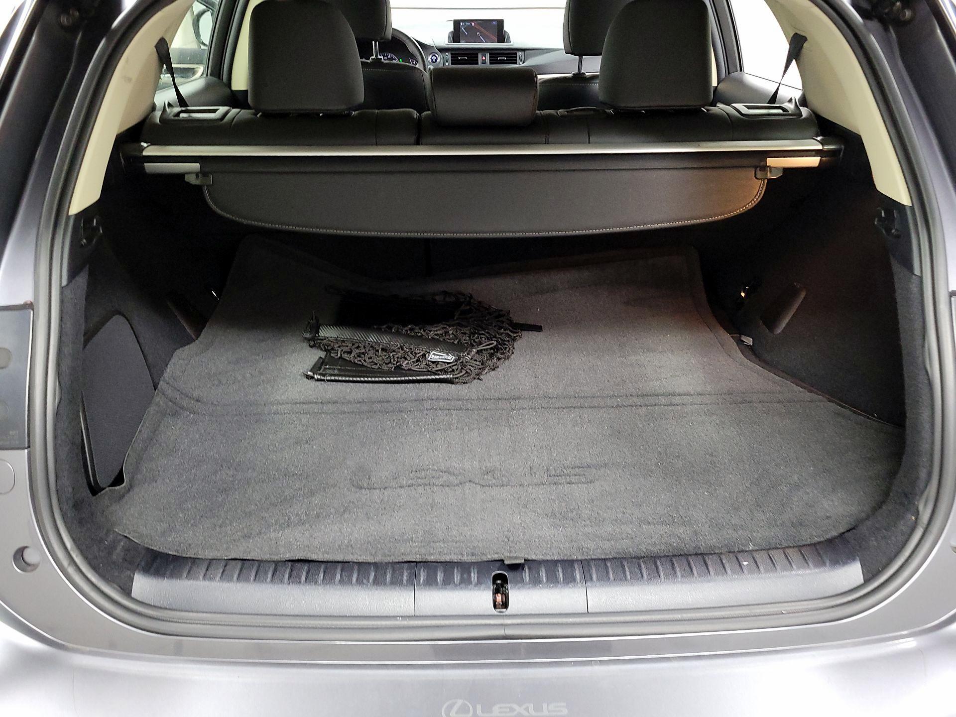 Thumbnail: 2014 Lexus CT - 16