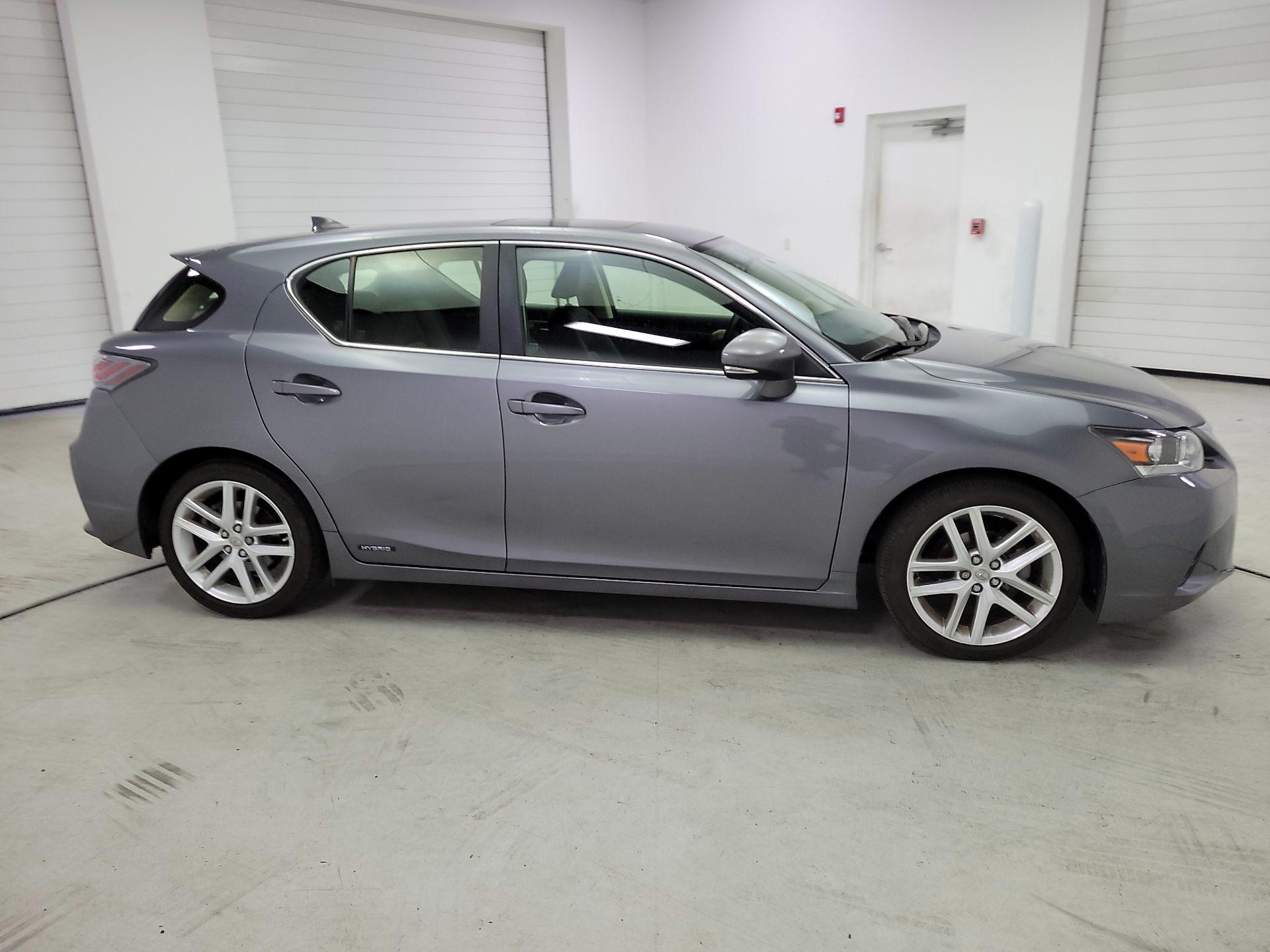 Thumbnail: 2014 Lexus CT - 4