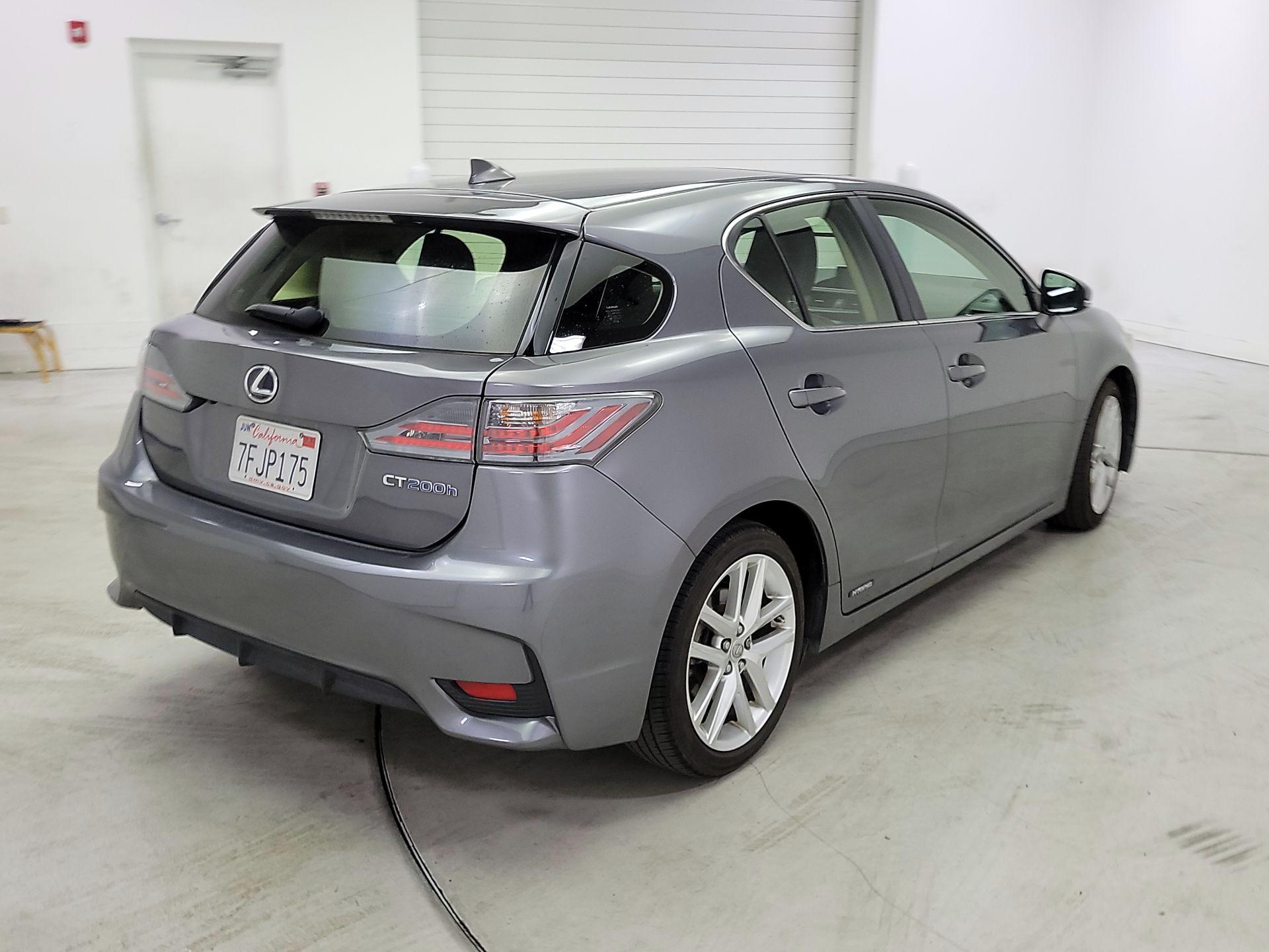 Thumbnail: 2014 Lexus CT - 5