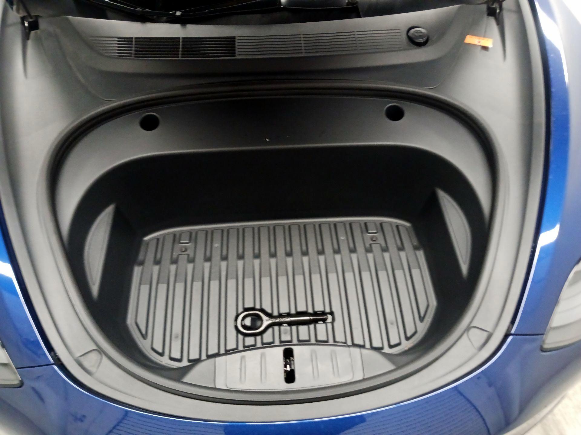 Thumbnail: 2021 Tesla Model 3 - 15