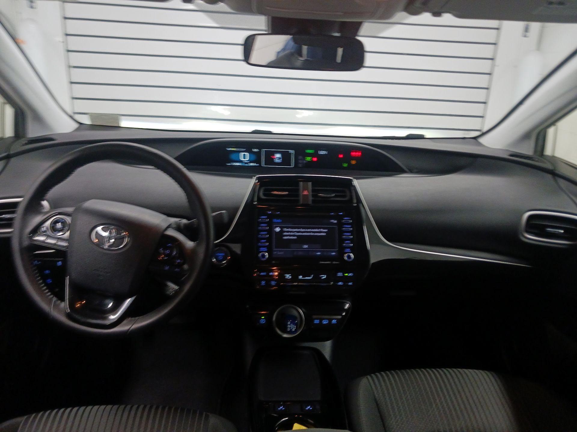 Thumbnail: 2021 Toyota Prius Prime - 9