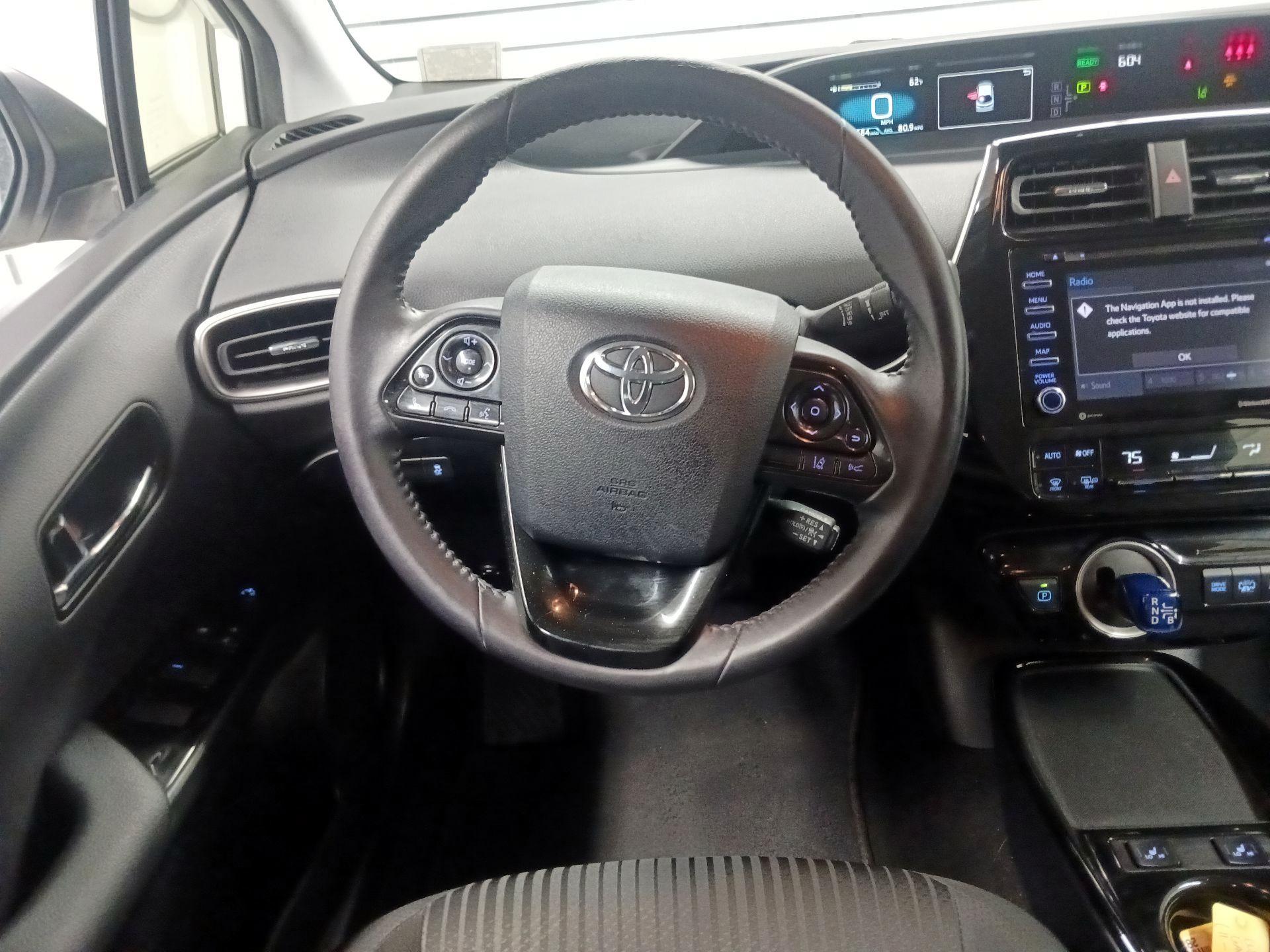 Thumbnail: 2021 Toyota Prius Prime - 10