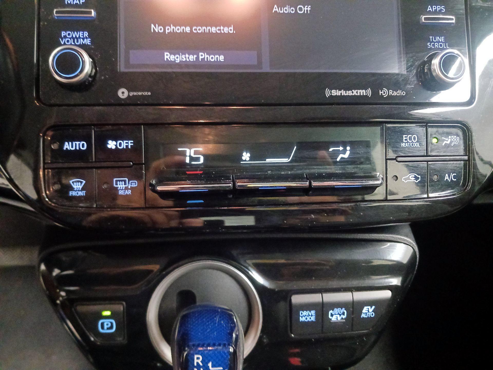 Thumbnail: 2021 Toyota Prius Prime - 16